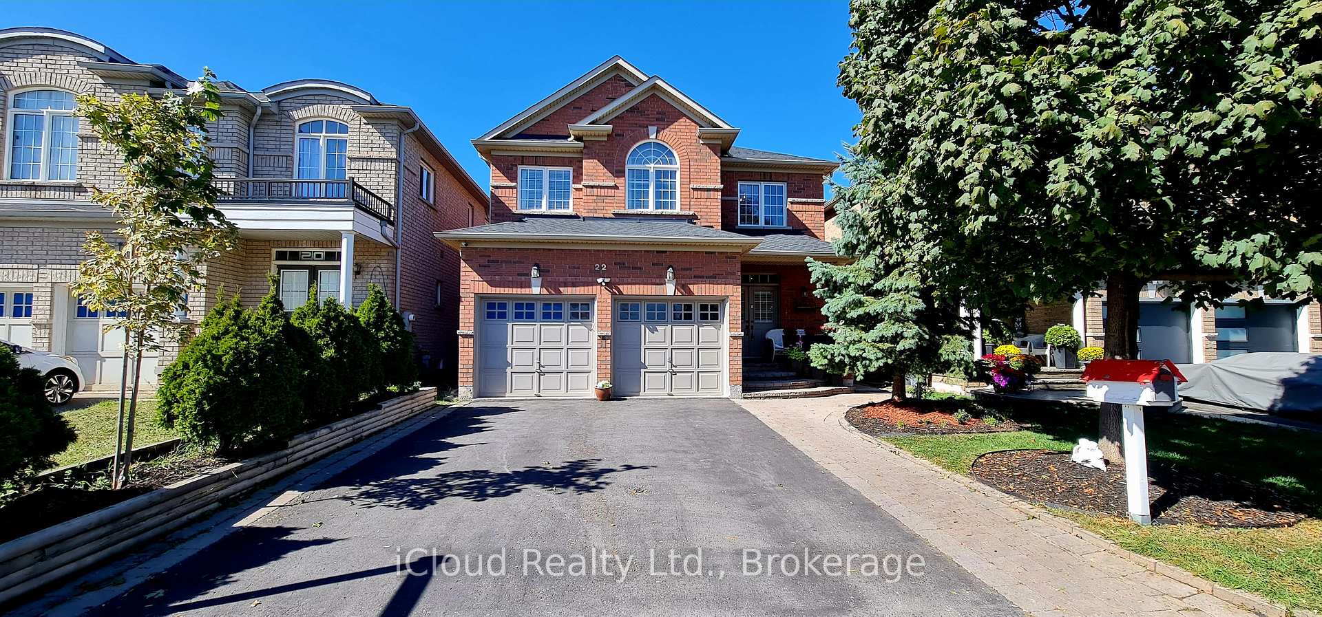 Front of 22 Fallgate Drive