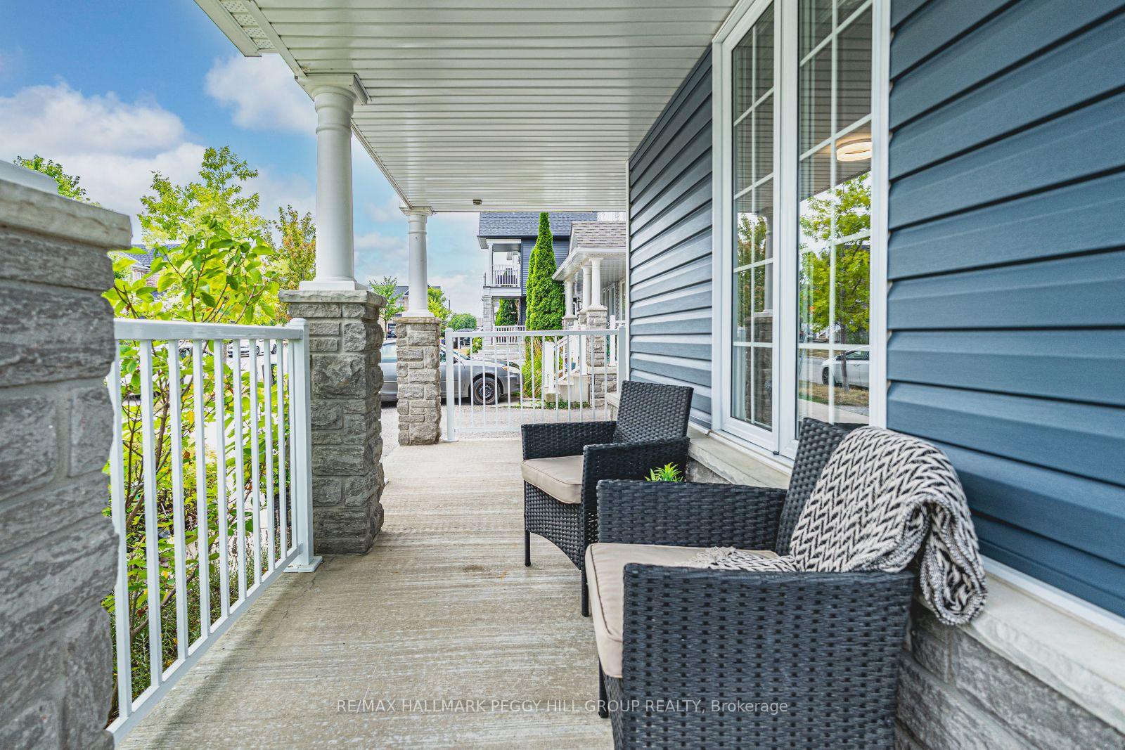 Photo 5 of 42 Succession Crescent, Barrie, Innis-Shore — HOMEH