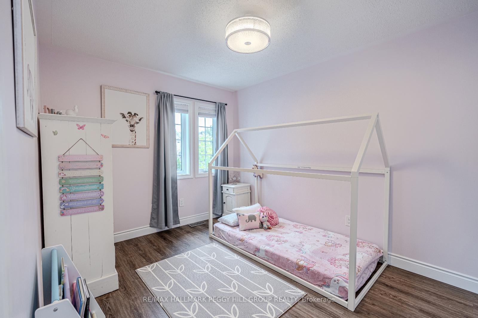 Photo 21 of 42 Succession Crescent, Barrie, Innis-Shore — HOMEH