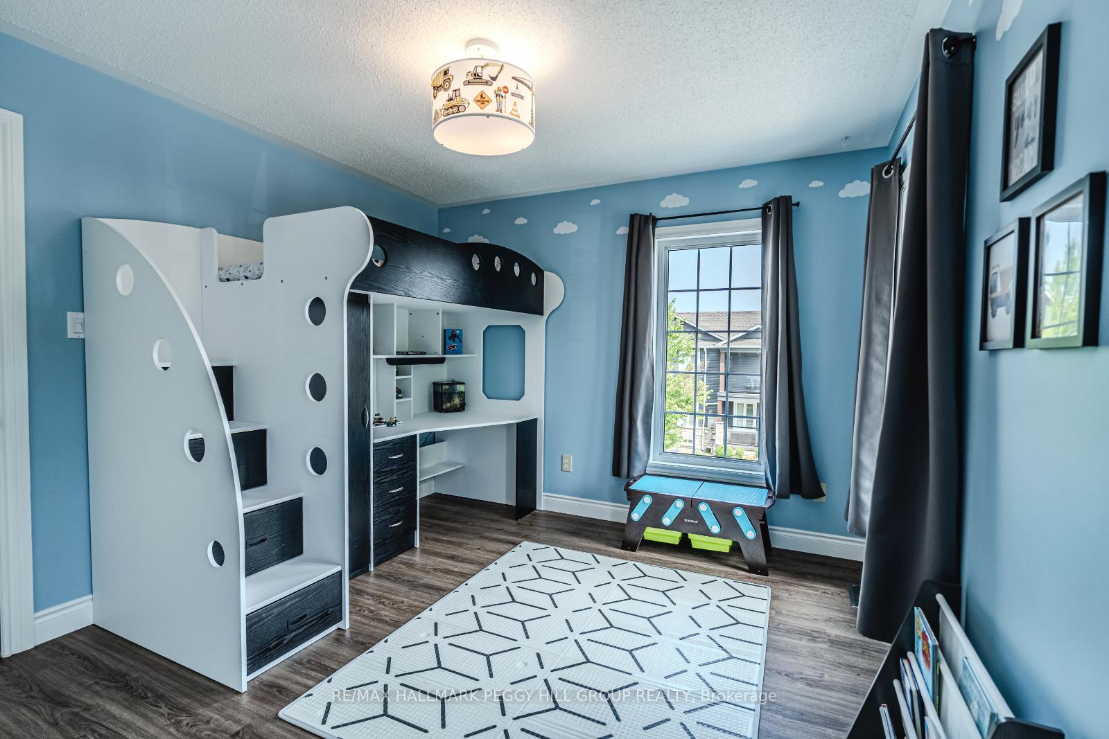 Photo 12 of 42 Succession Crescent, Barrie, Innis-Shore — HOMEH