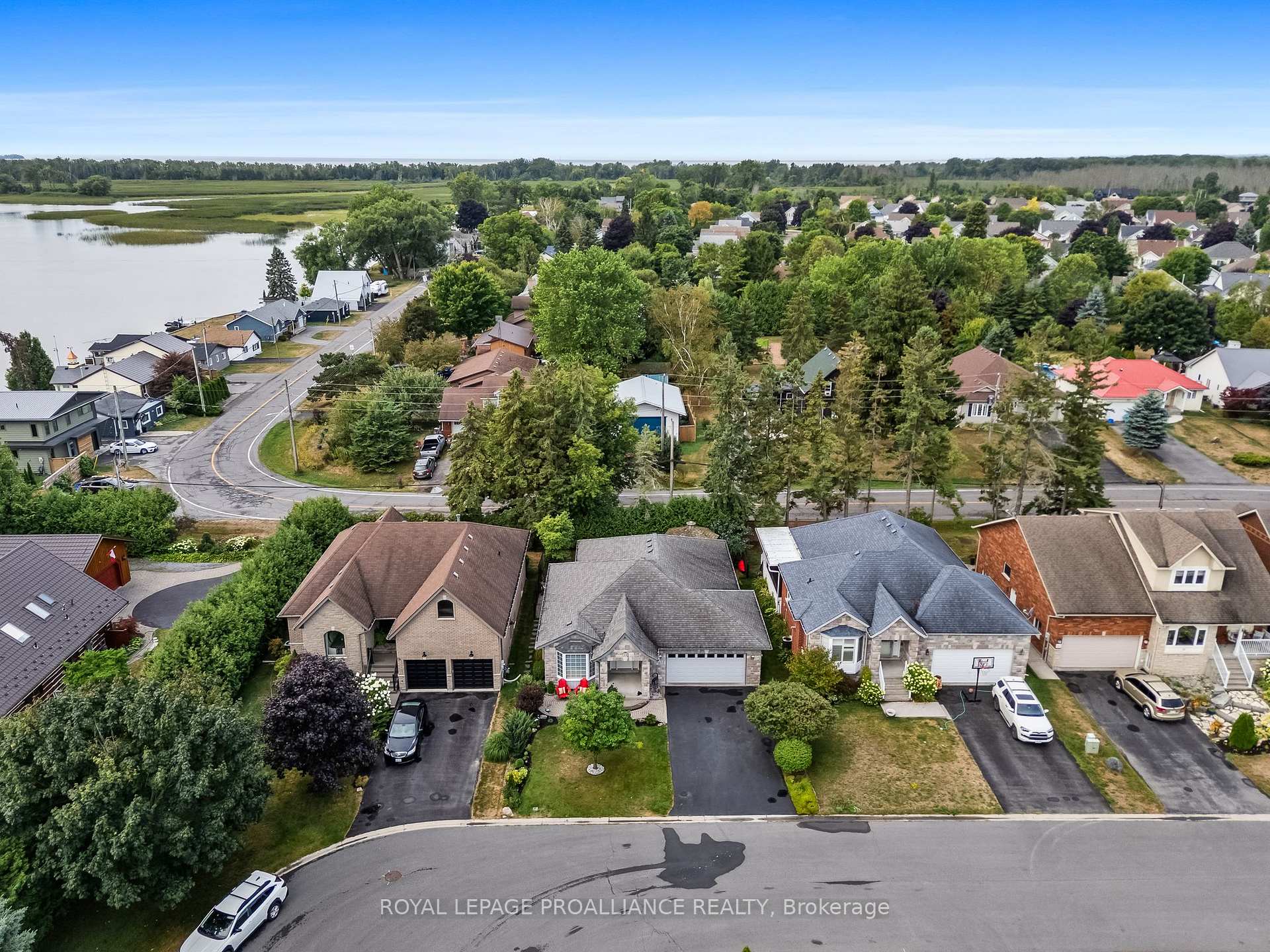 Photo 6 of 14 Edgewater Drive, Prince Edward County, Sophiasburg Ward — HOMEH