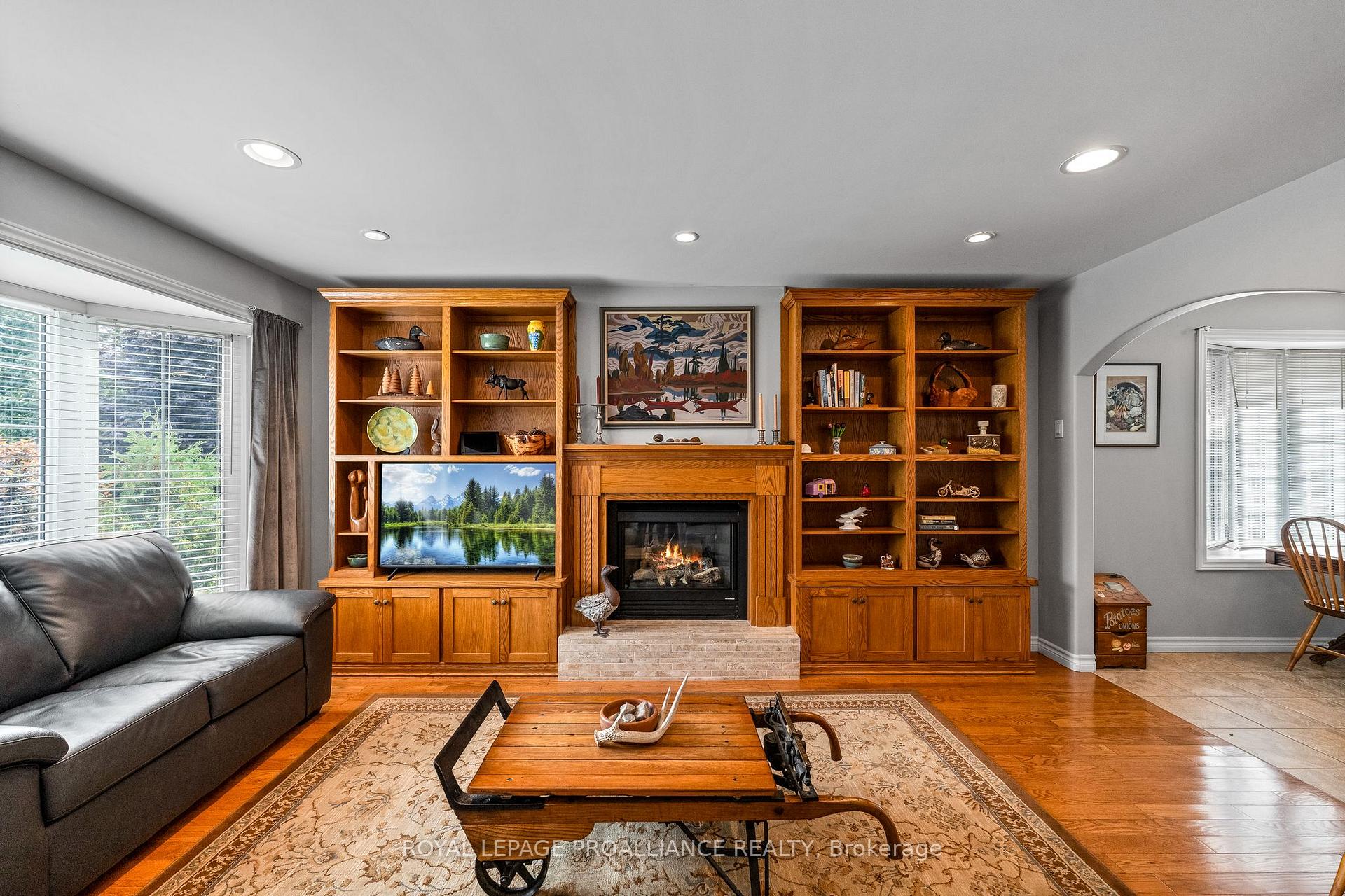 Photo 15 of 14 Edgewater Drive, Prince Edward County, Sophiasburg Ward — HOMEH