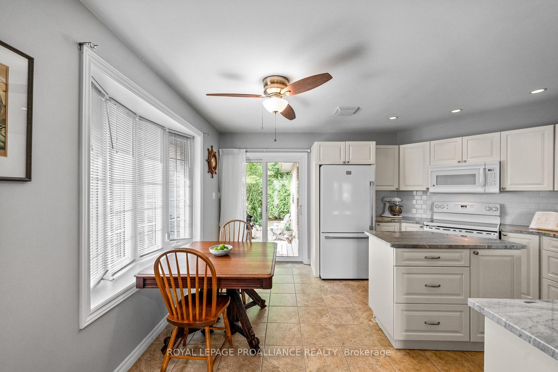 Photo 16 of 14 Edgewater Drive, Prince Edward County, Sophiasburg Ward — HOMEH