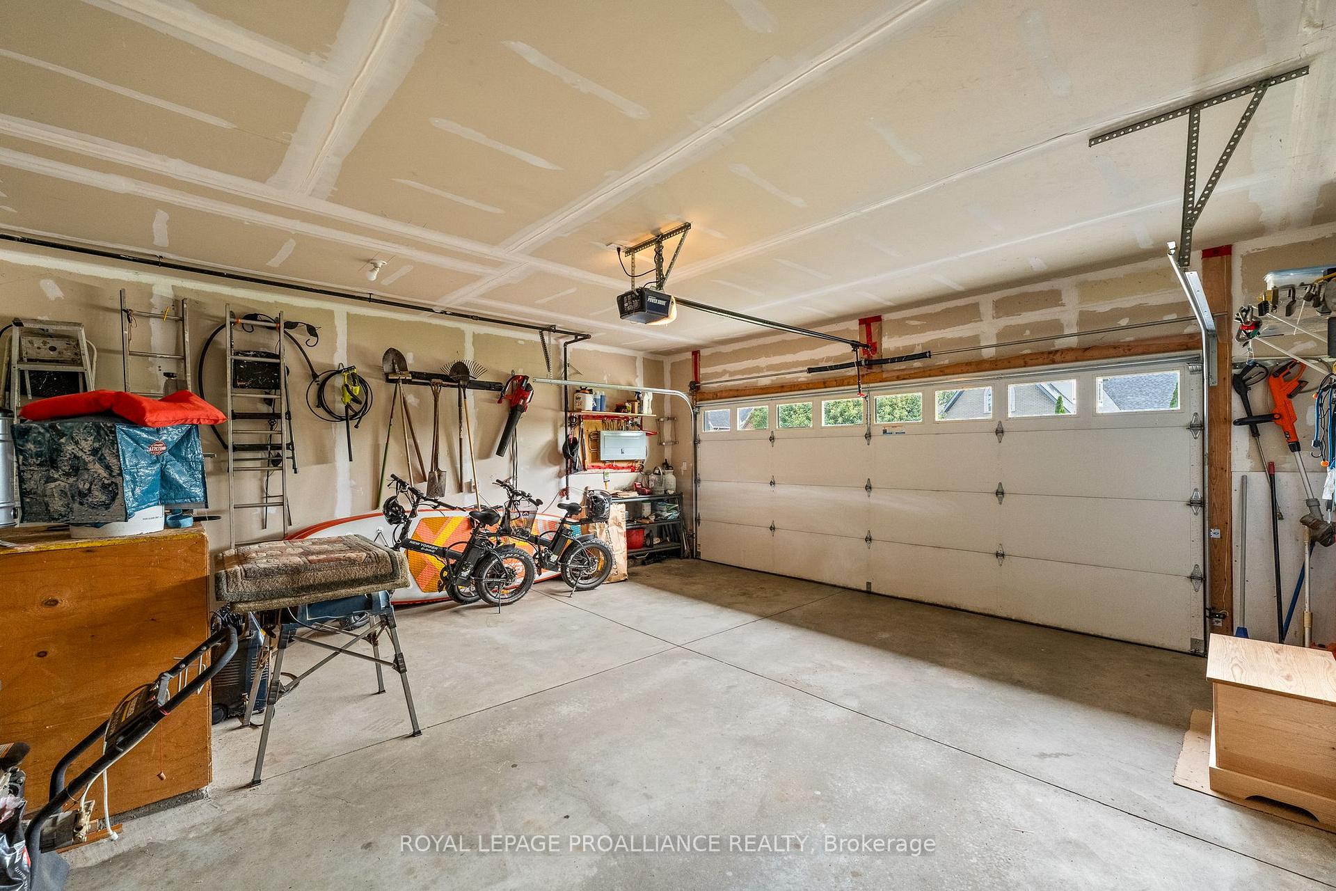 Photo 33 of 14 Edgewater Drive, Prince Edward County, Sophiasburg Ward — HOMEH