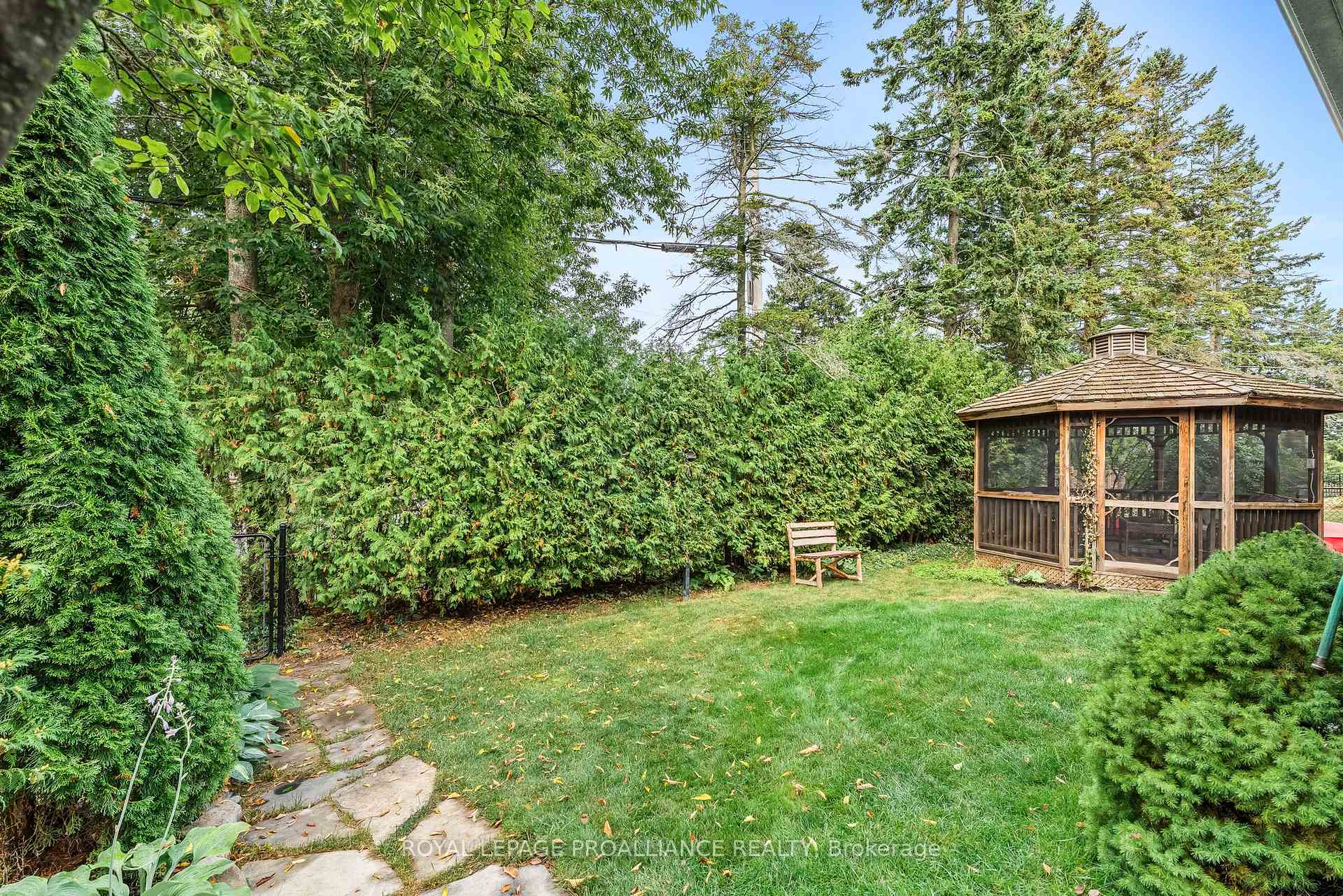 Photo 35 of 14 Edgewater Drive, Prince Edward County, Sophiasburg Ward — HOMEH