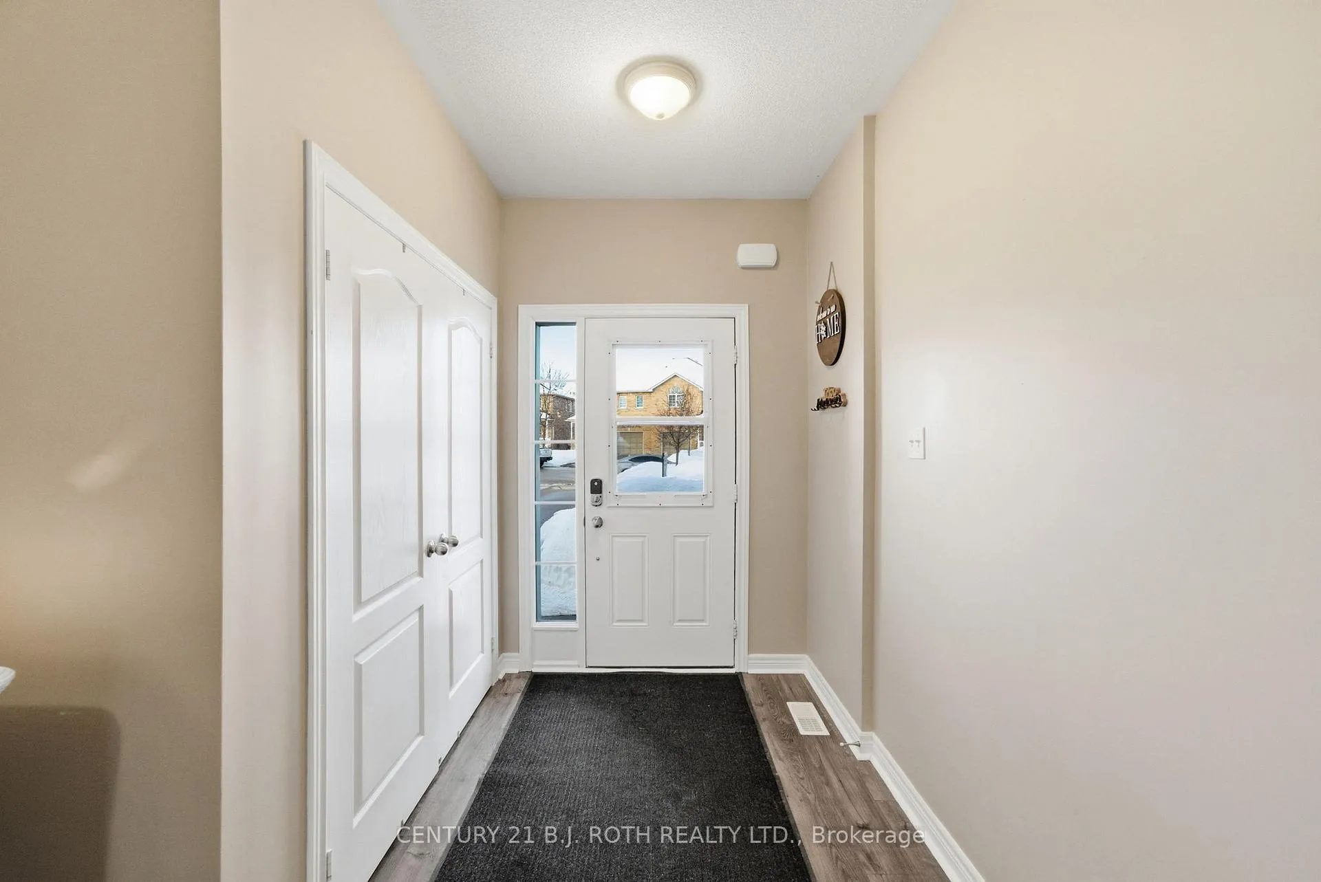 Photo 2 of 20 Bud Doucette Court, Uxbridge — HOMEH