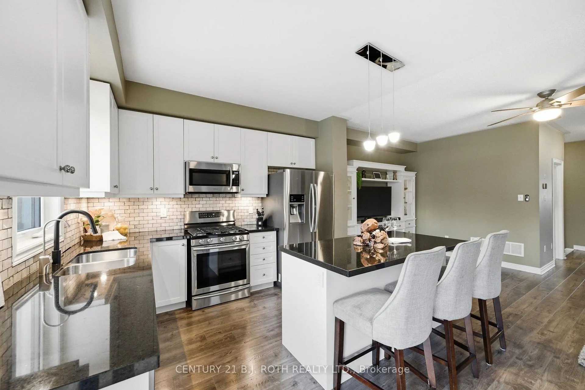 Photo 9 of 20 Bud Doucette Court, Uxbridge — HOMEH