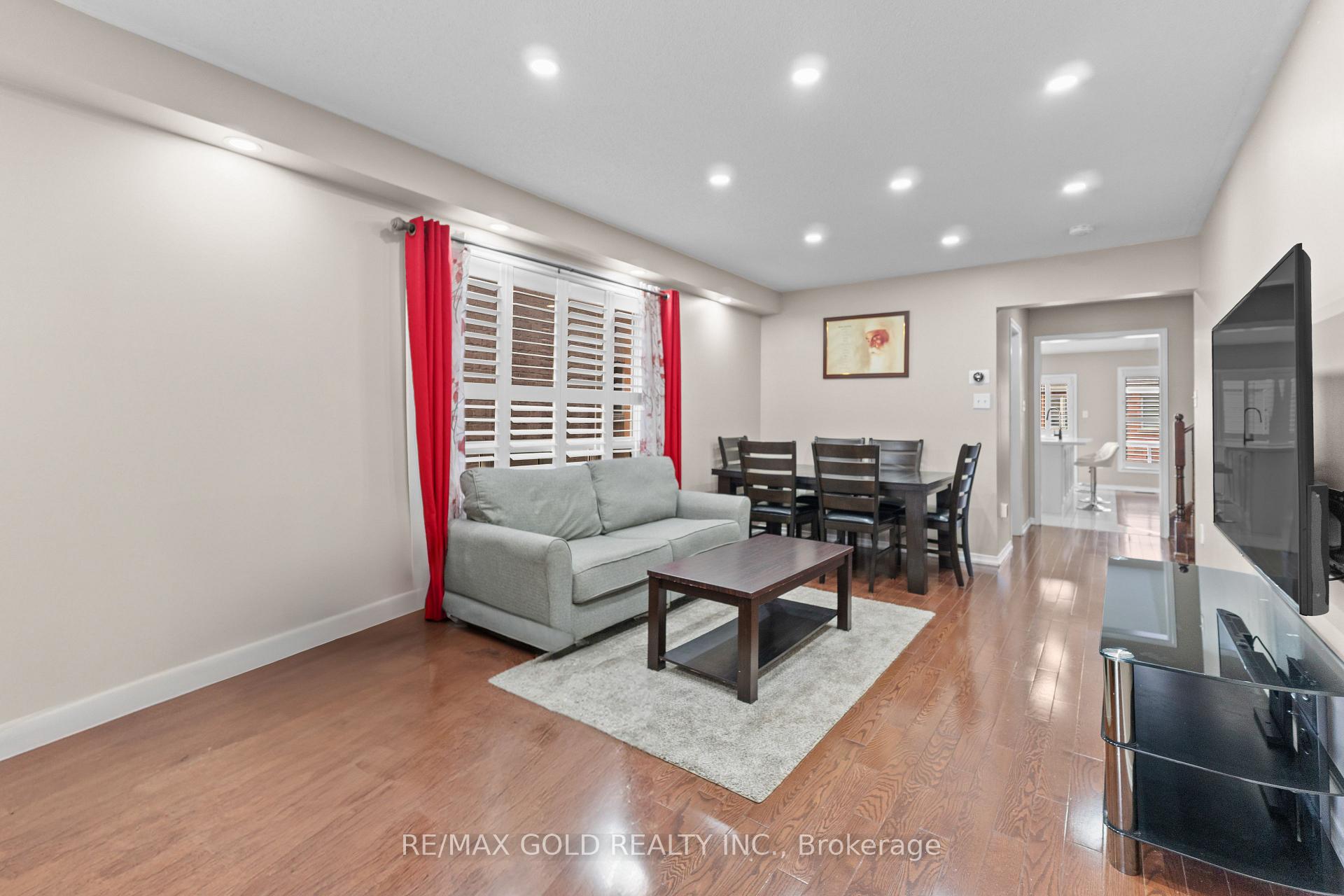 Photo 3 of 72 Newington Crescent, Brampton, Bram East — HOMEH