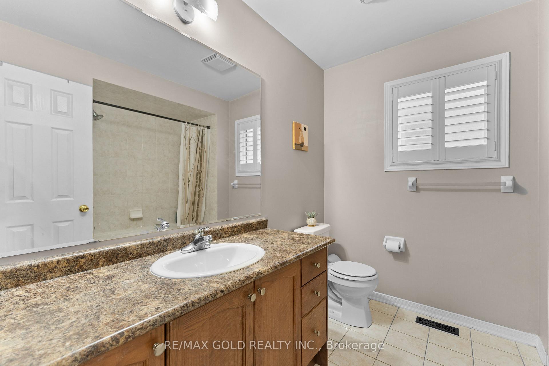 Photo 14 of 72 Newington Crescent, Brampton, Bram East — HOMEH