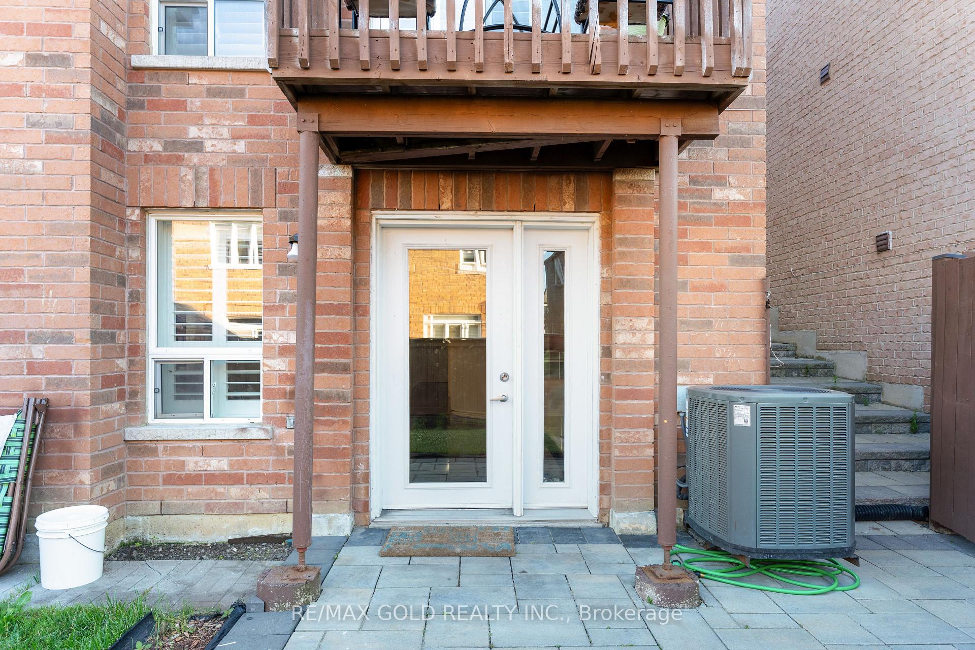 Photo 17 of 72 Newington Crescent, Brampton, Bram East — HOMEH