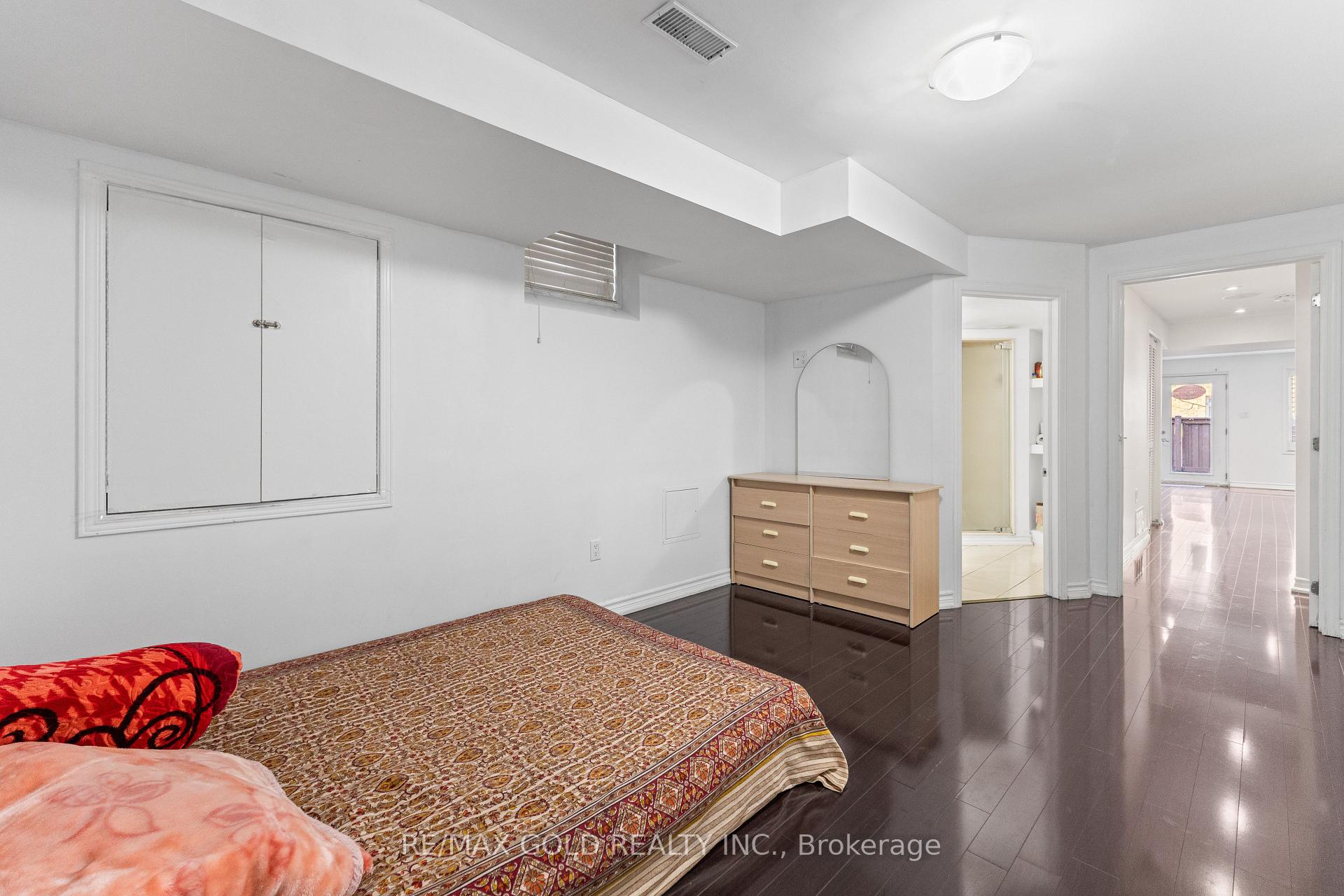 Photo 21 of 72 Newington Crescent, Brampton, Bram East — HOMEH