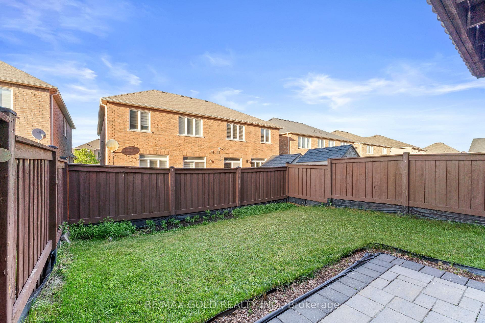 Photo 22 of 72 Newington Crescent, Brampton, Bram East — HOMEH