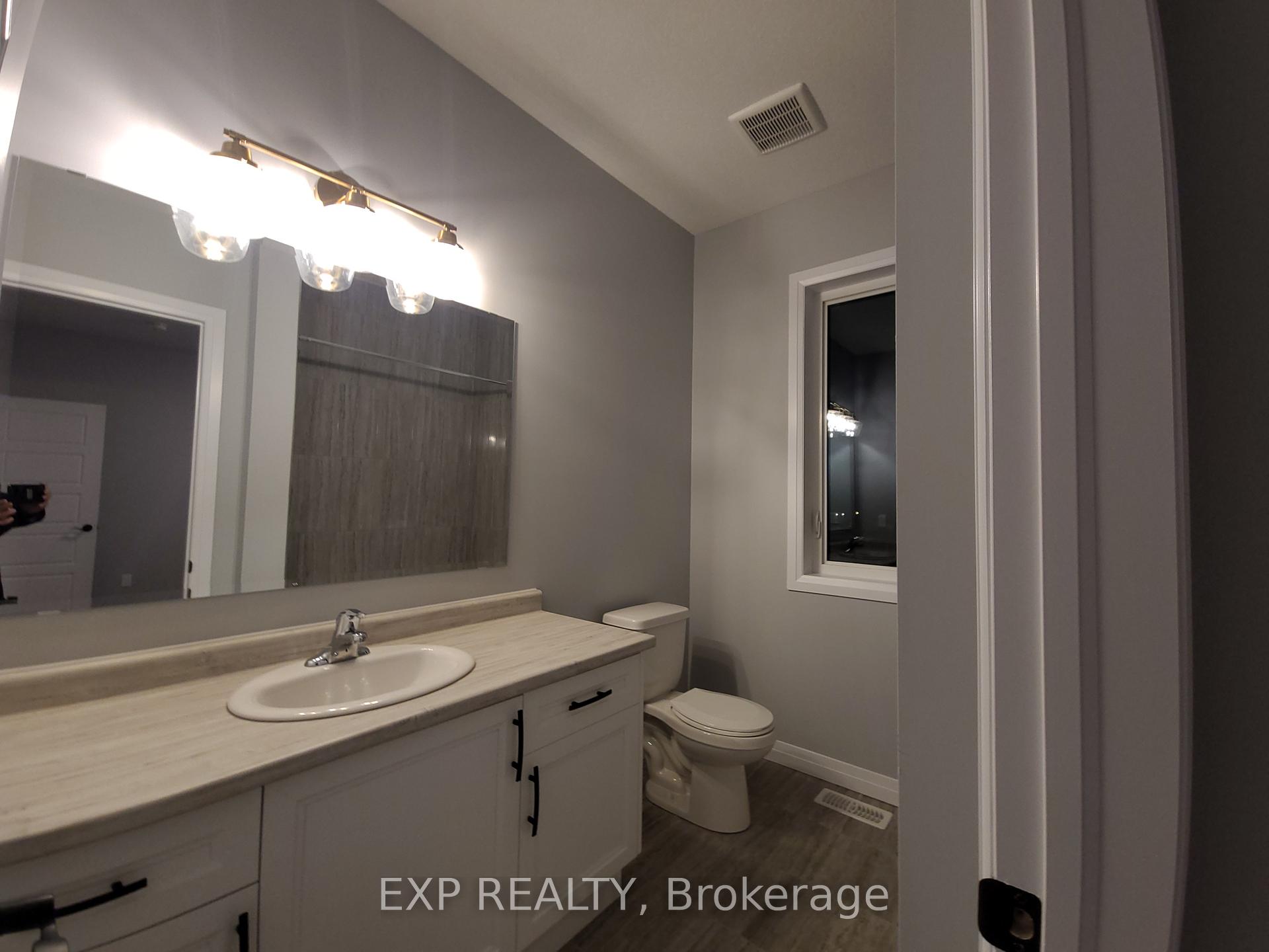Photo 15 of 249 Wesley Boulevard, Cambridge — HOMEH