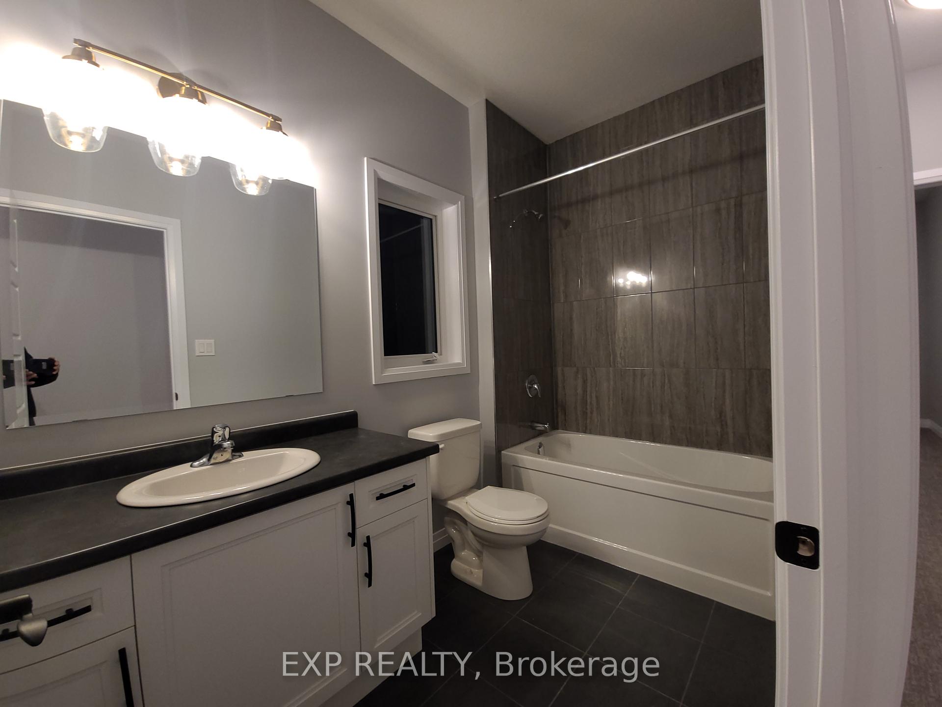 Photo 21 of 249 Wesley Boulevard, Cambridge — HOMEH