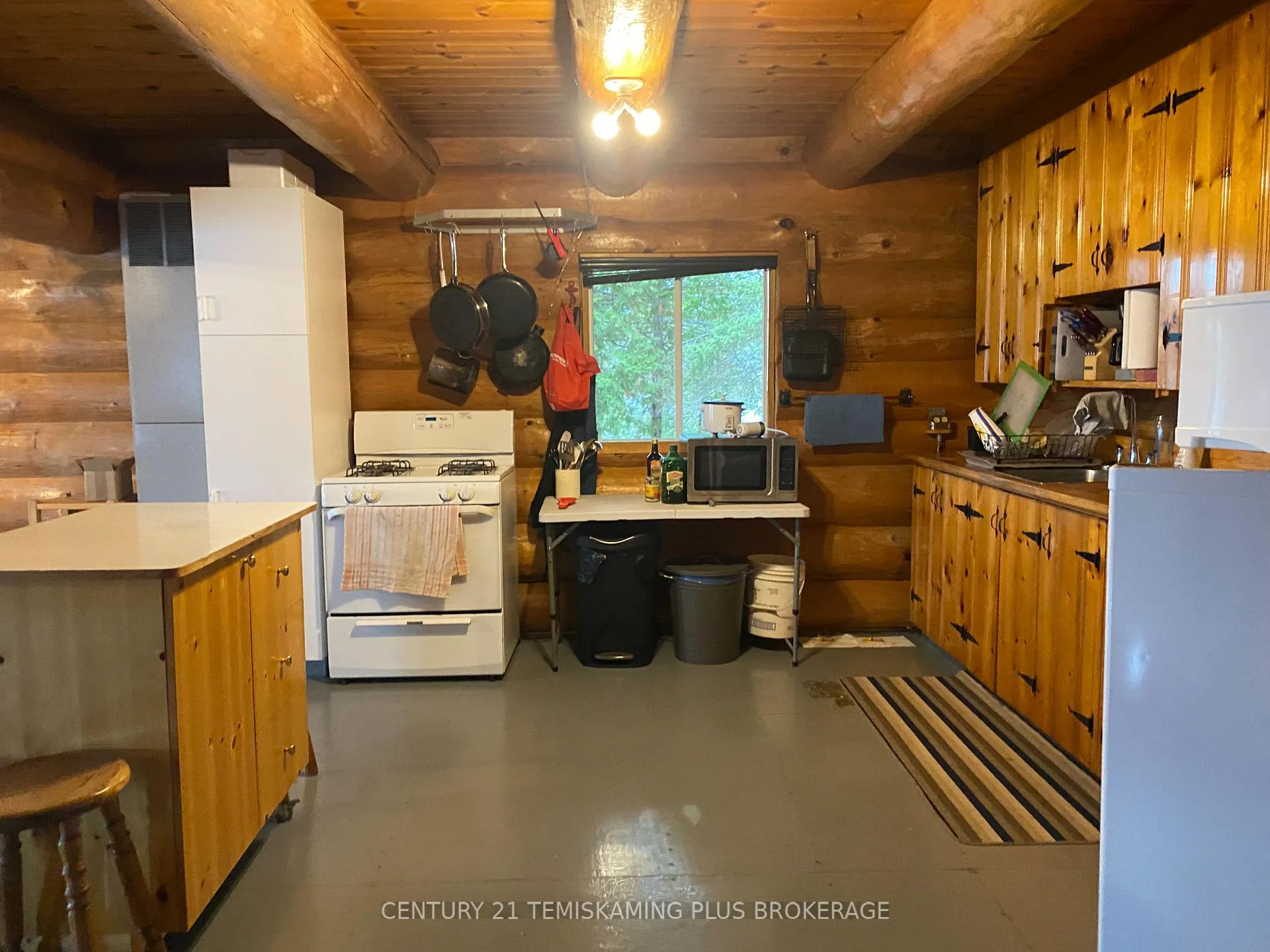 Photo 10 of 1 Weekes Island, Englehart, Central Timiskaming — HOMEH