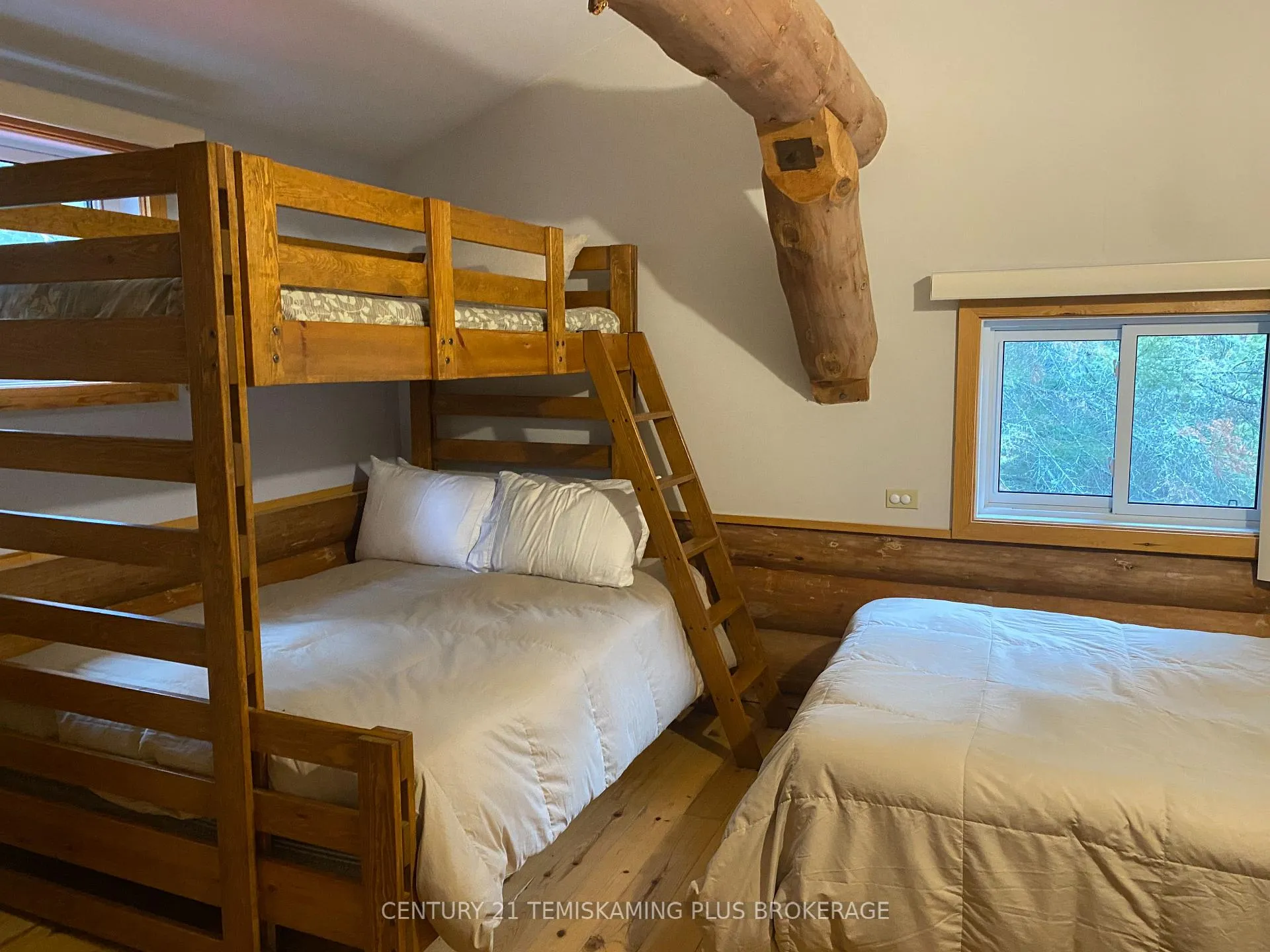 Photo 16 of 1 Weekes Island, Englehart, Central Timiskaming — HOMEH