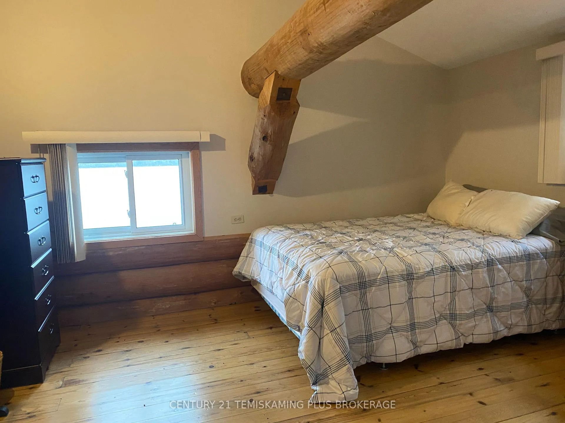 Photo 17 of 1 Weekes Island, Englehart, Central Timiskaming — HOMEH