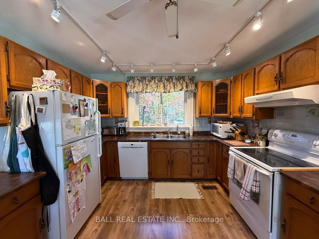 Photo 12 of 2149 Little Chipmunk Road, Douro-Dummer — HOMEH