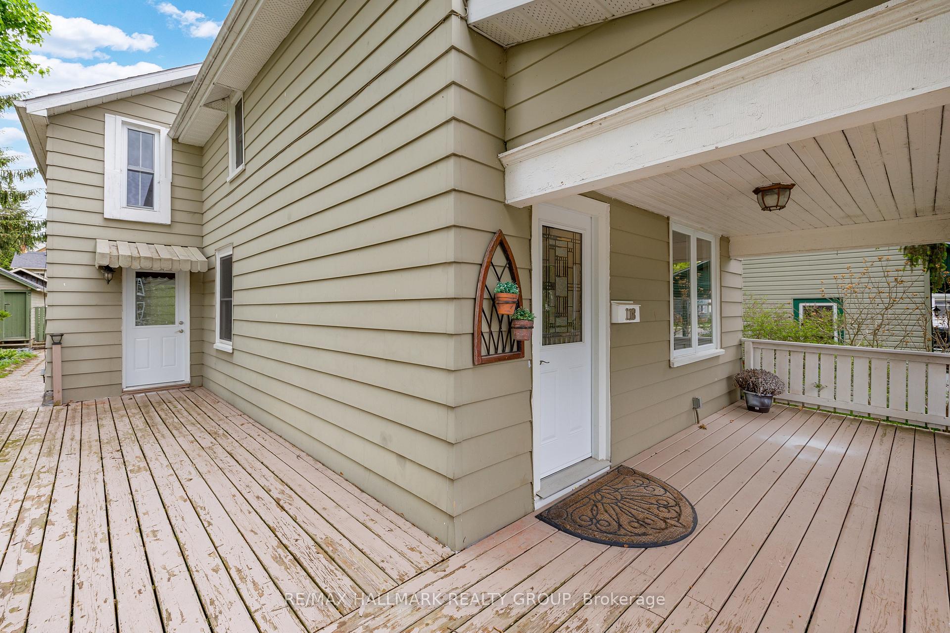 Photo 3 of 118 Wellington Street, Gananoque — HOMEH