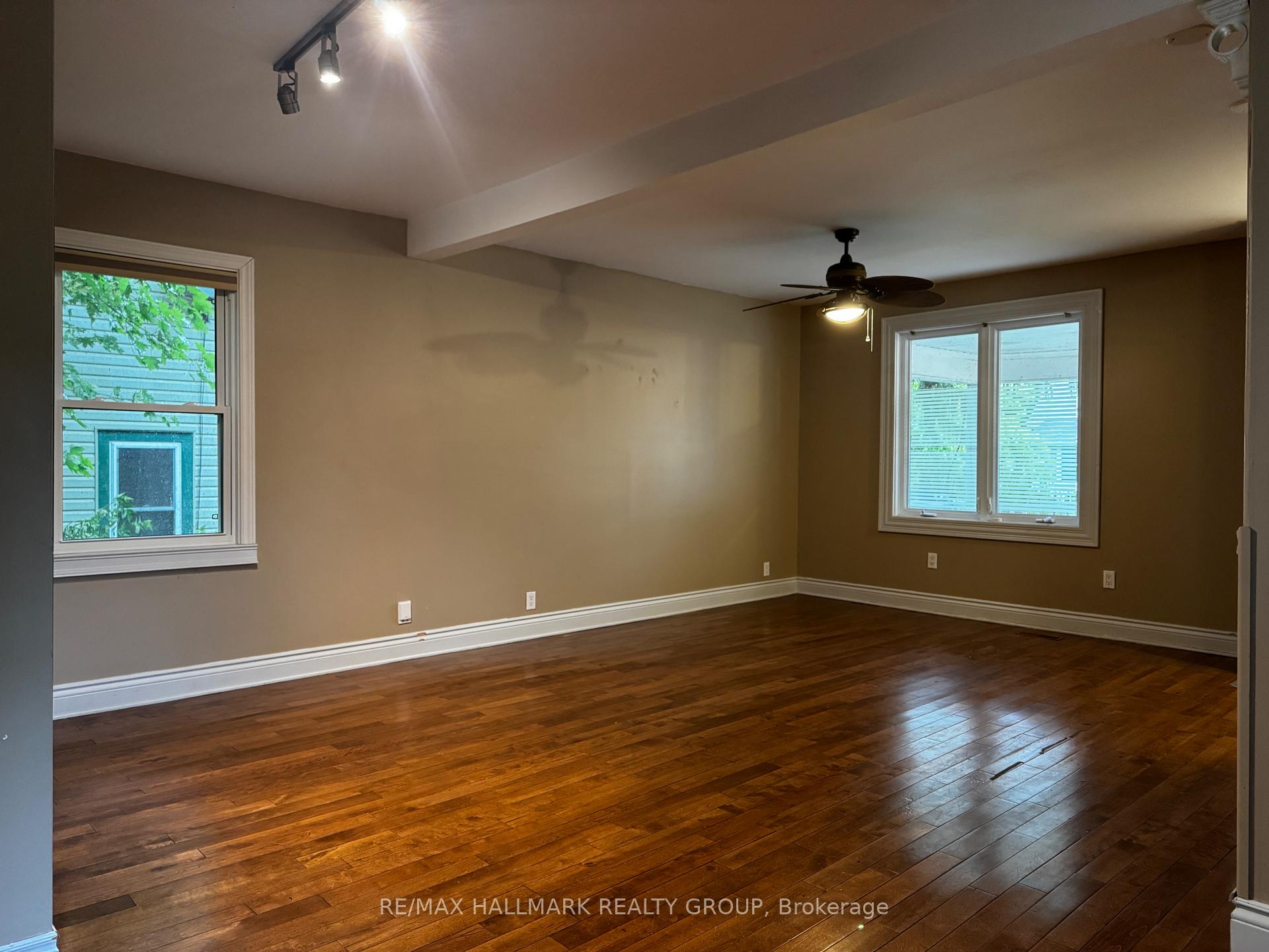 Photo 11 of 118 Wellington Street, Gananoque — HOMEH