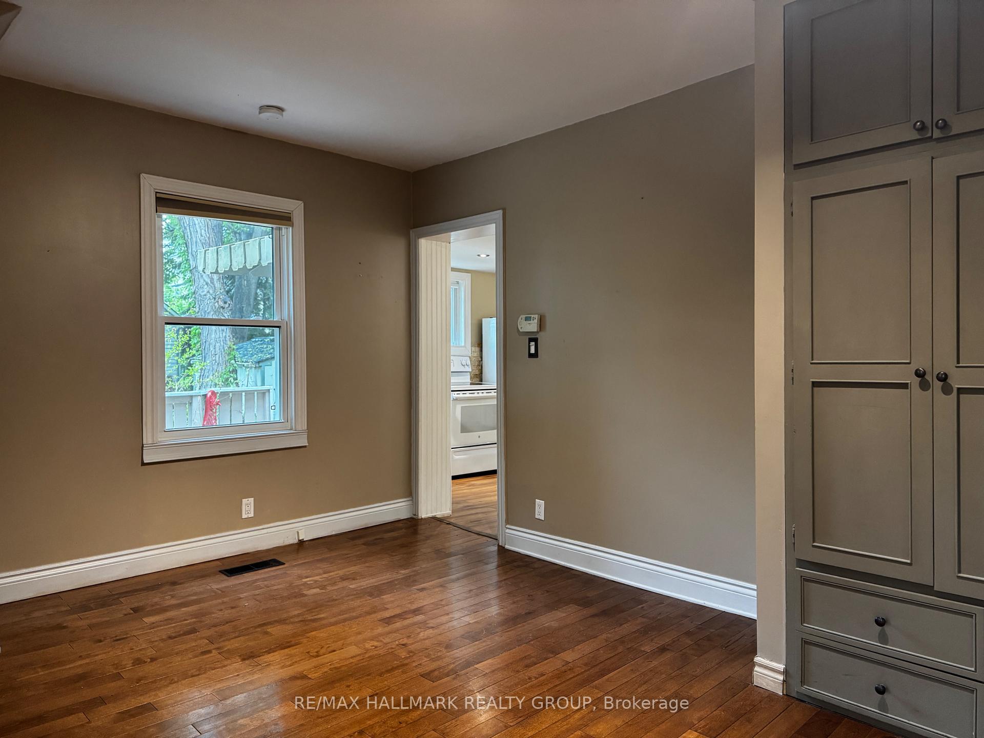 Photo 14 of 118 Wellington Street, Gananoque — HOMEH