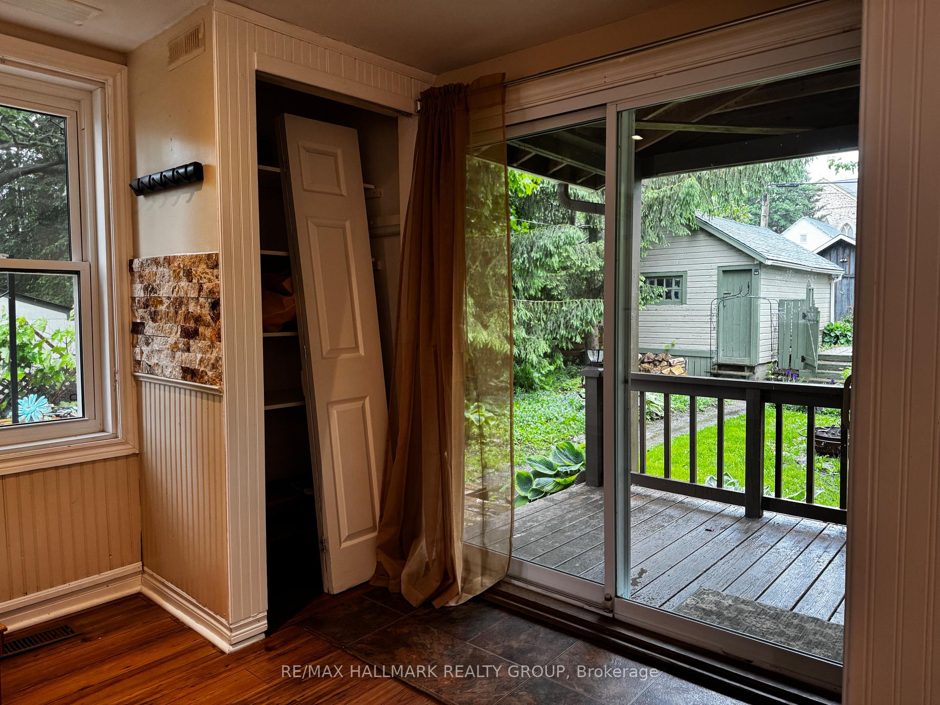Photo 19 of 118 Wellington Street, Gananoque — HOMEH