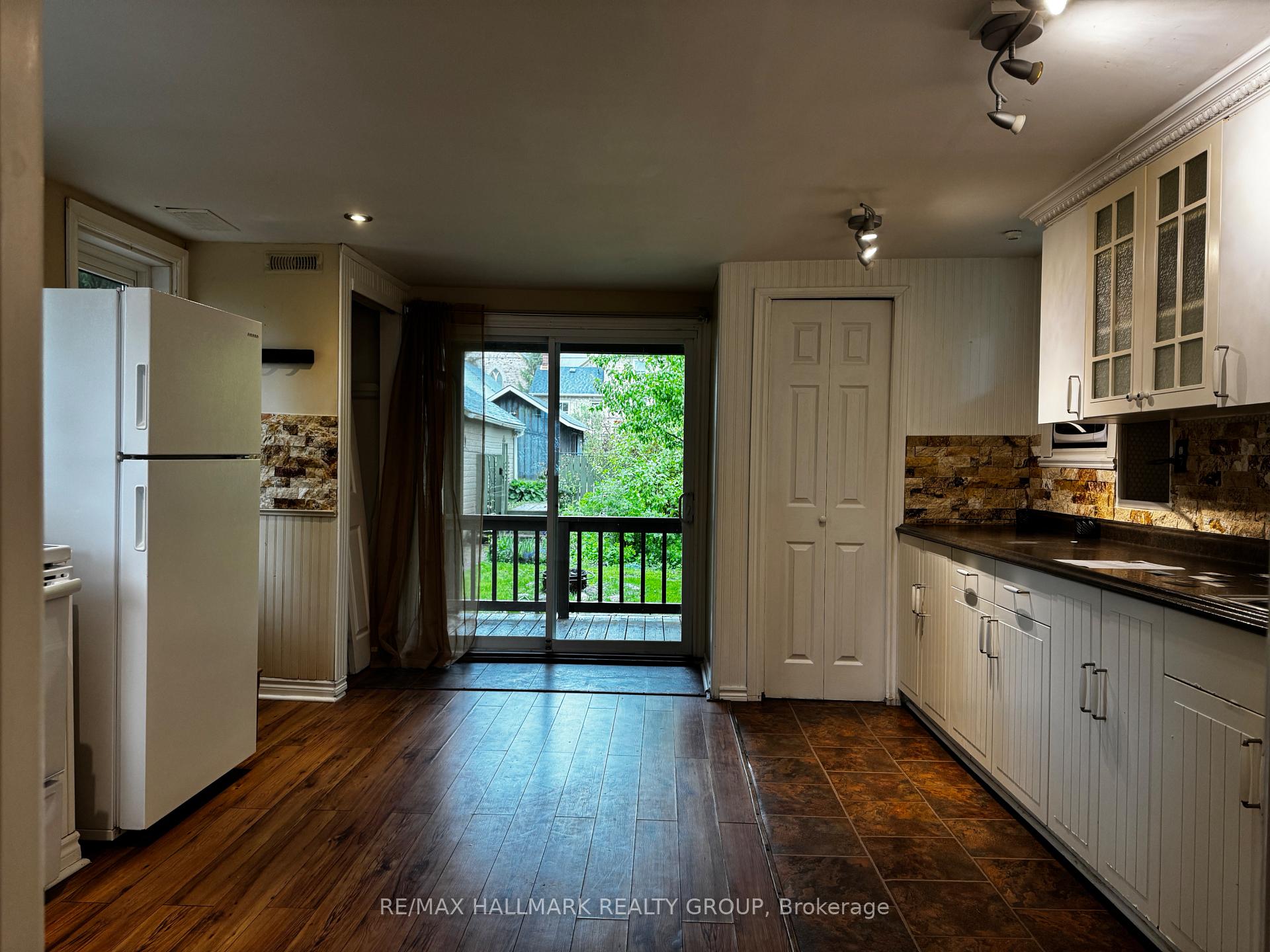Photo 24 of 118 Wellington Street, Gananoque — HOMEH