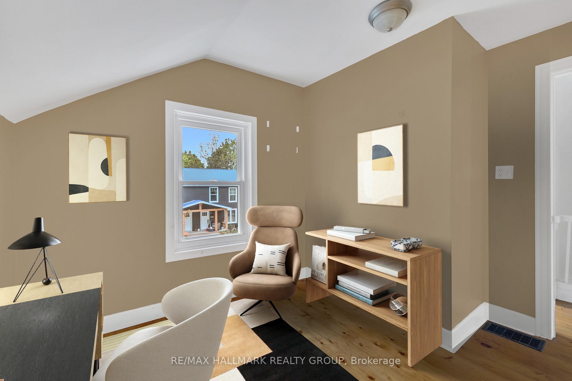Photo 34 of 118 Wellington Street, Gananoque — HOMEH