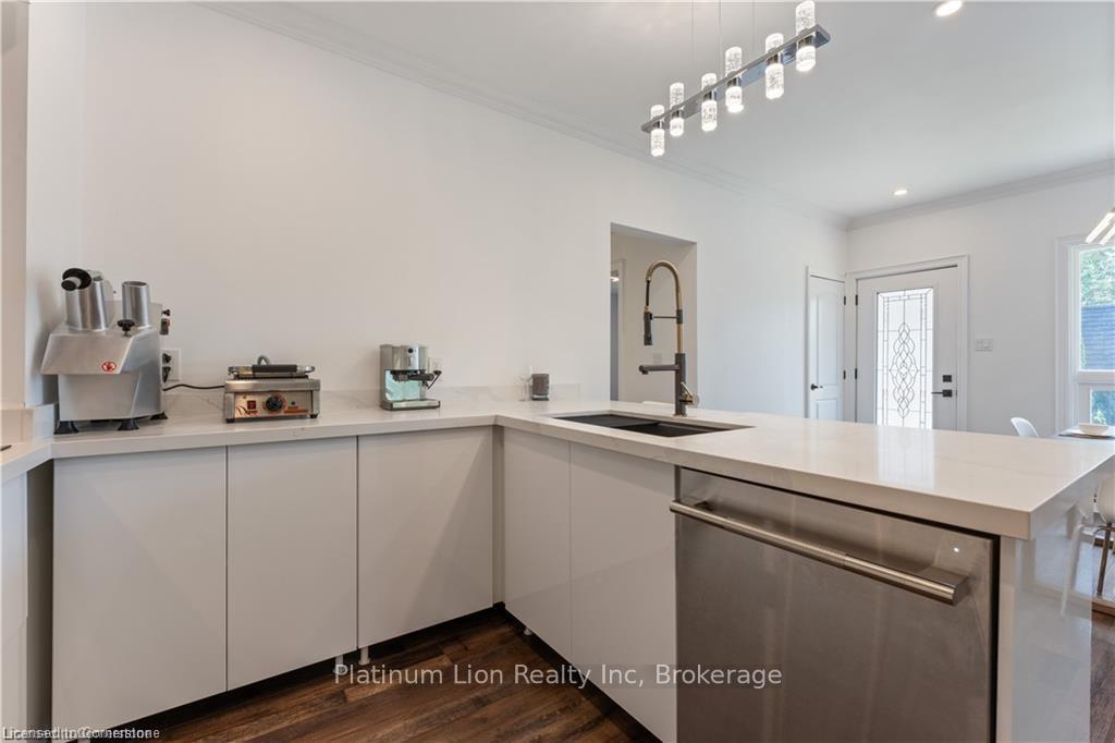 Photo 26 of 65 Broadway Street W, Brant, Paris — HOMEH