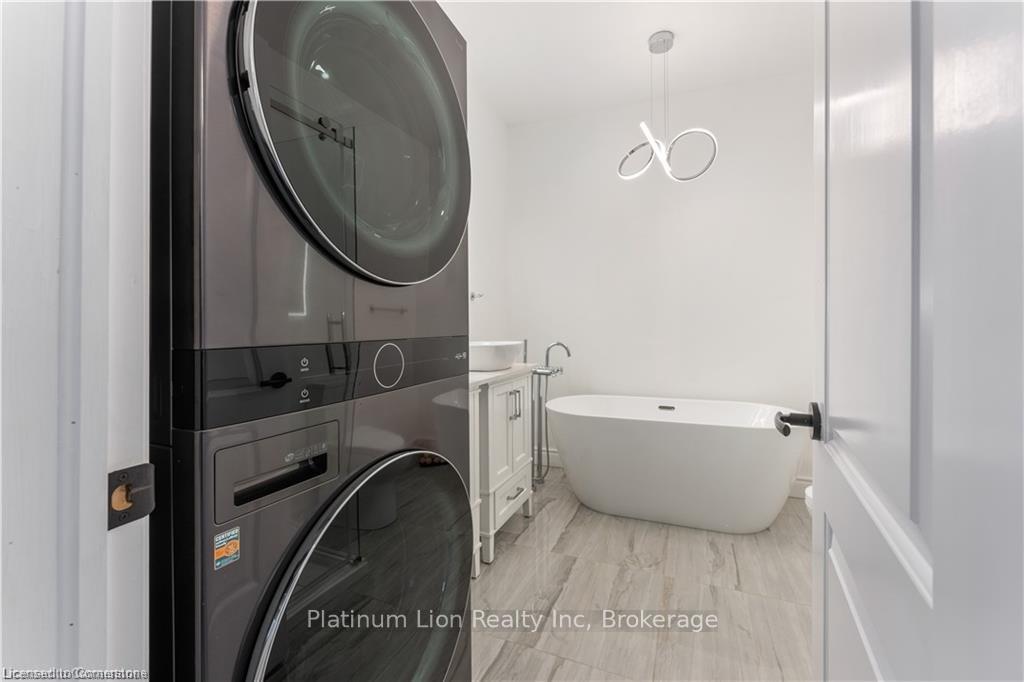 Photo 20 of 65 Broadway Street W, Brant, Paris — HOMEH