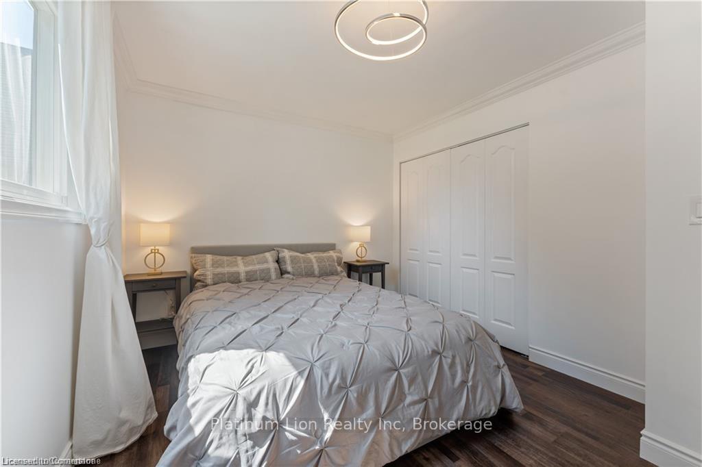 Photo 17 of 65 Broadway Street W, Brant, Paris — HOMEH