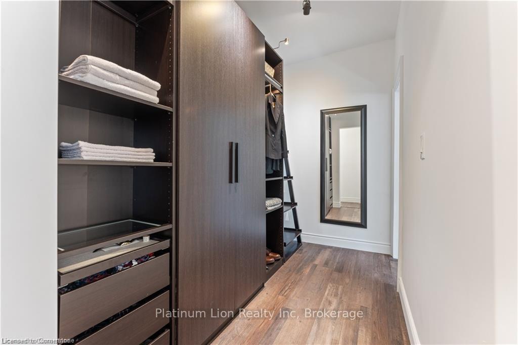 Photo 23 of 65 Broadway Street W, Brant, Paris — HOMEH