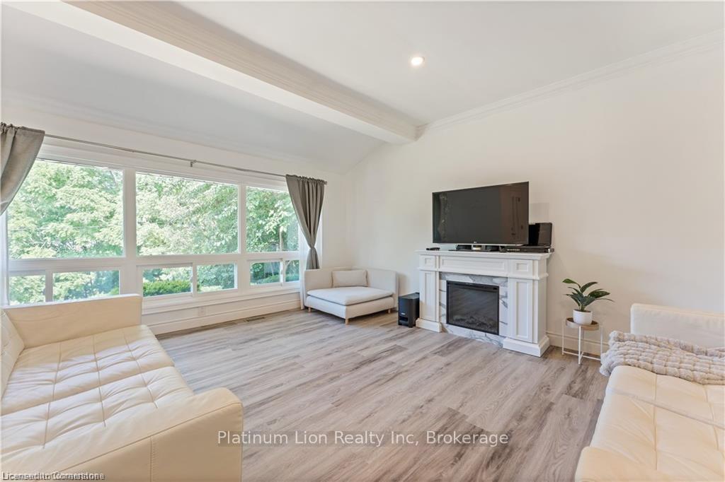 Photo 28 of 65 Broadway Street W, Brant, Paris — HOMEH
