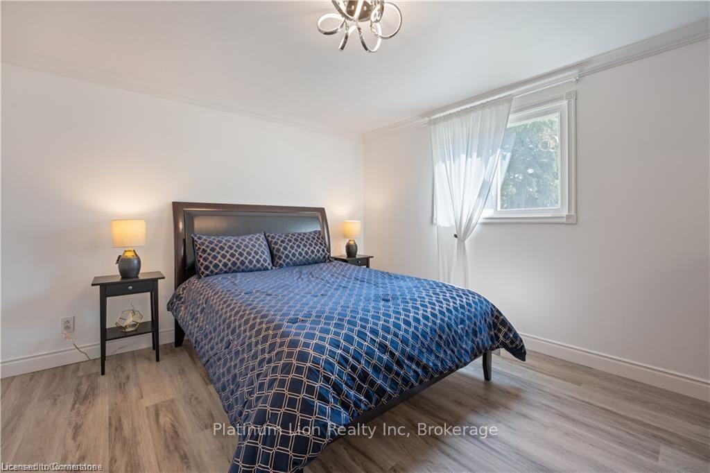 Photo 38 of 65 Broadway Street W, Brant, Paris — HOMEH