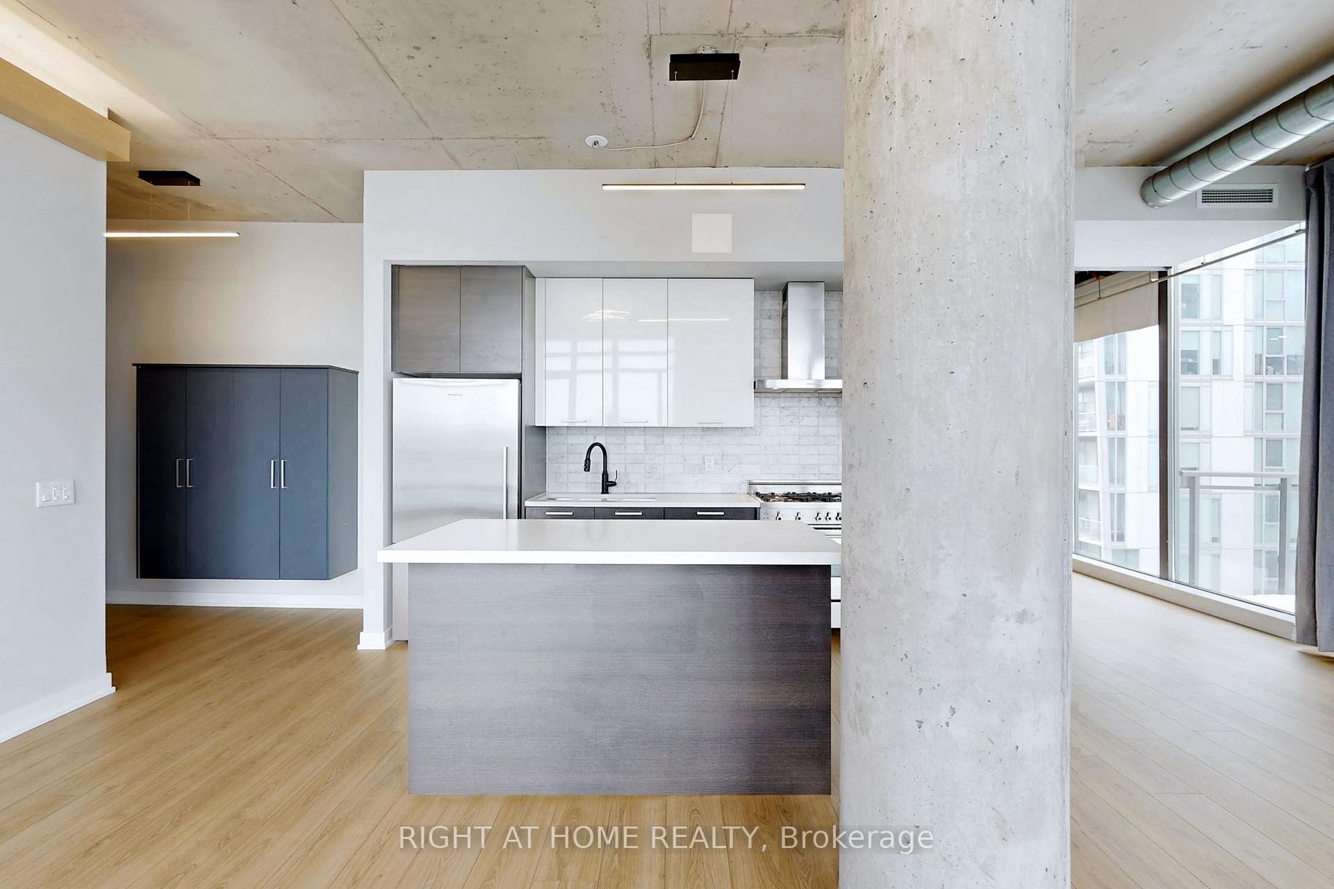Photo 5 of Unit 726, 90 Broadview Avenue, Toronto, South Riverdale — HOMEH