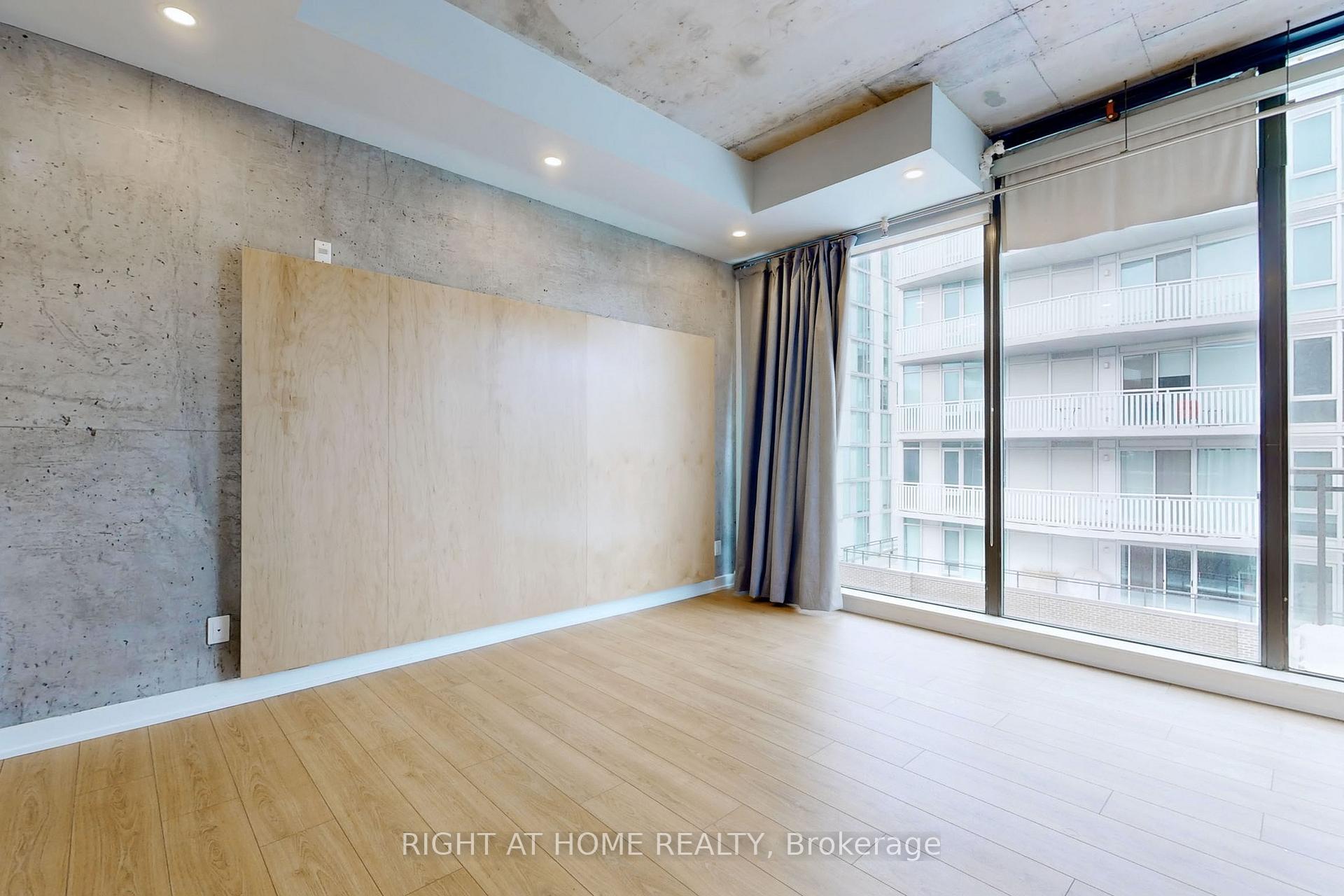 Photo 9 of Unit 726, 90 Broadview Avenue, Toronto, South Riverdale — HOMEH