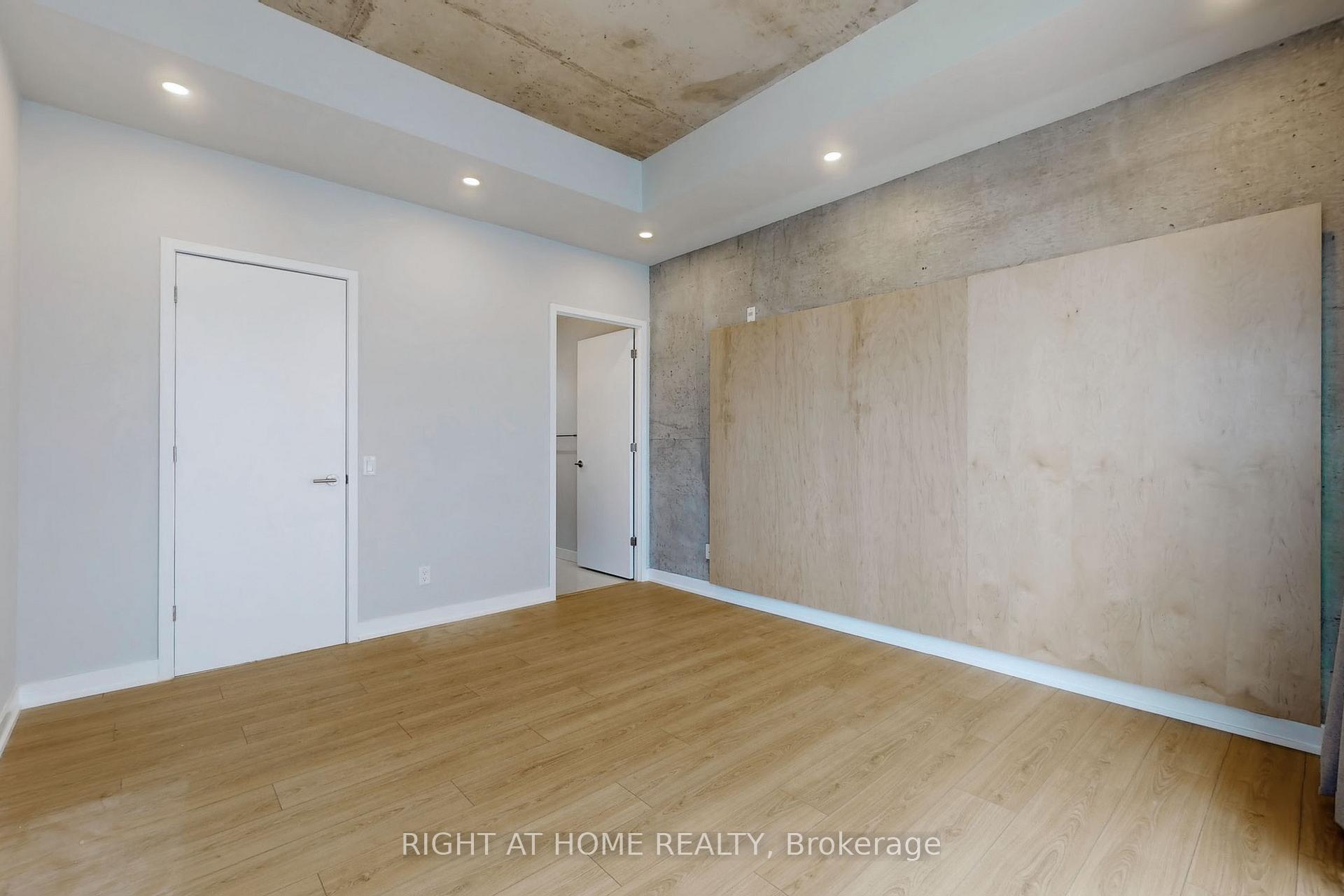 Photo 10 of Unit 726, 90 Broadview Avenue, Toronto, South Riverdale — HOMEH