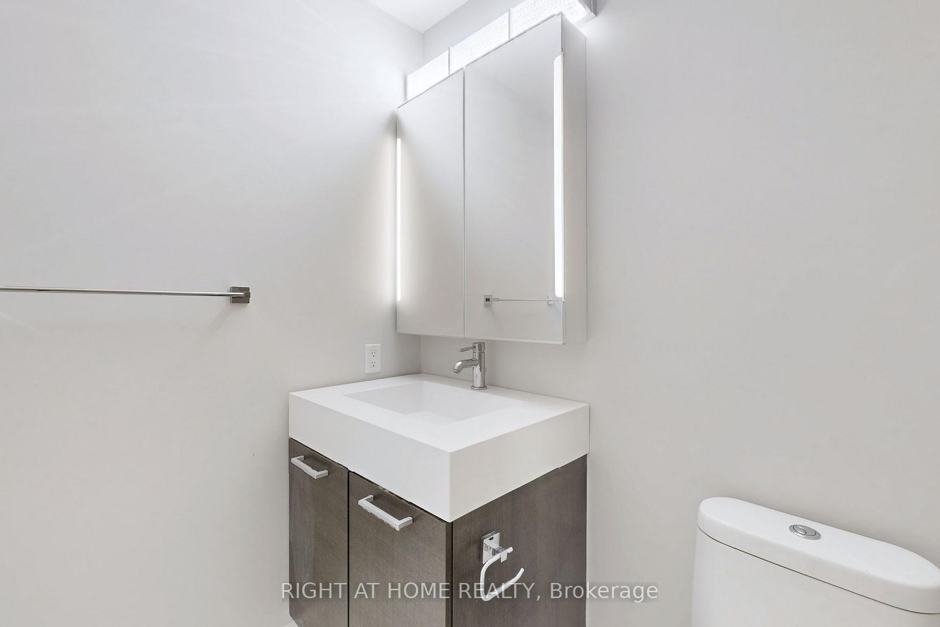 Photo 21 of Unit 726, 90 Broadview Avenue, Toronto, South Riverdale — HOMEH