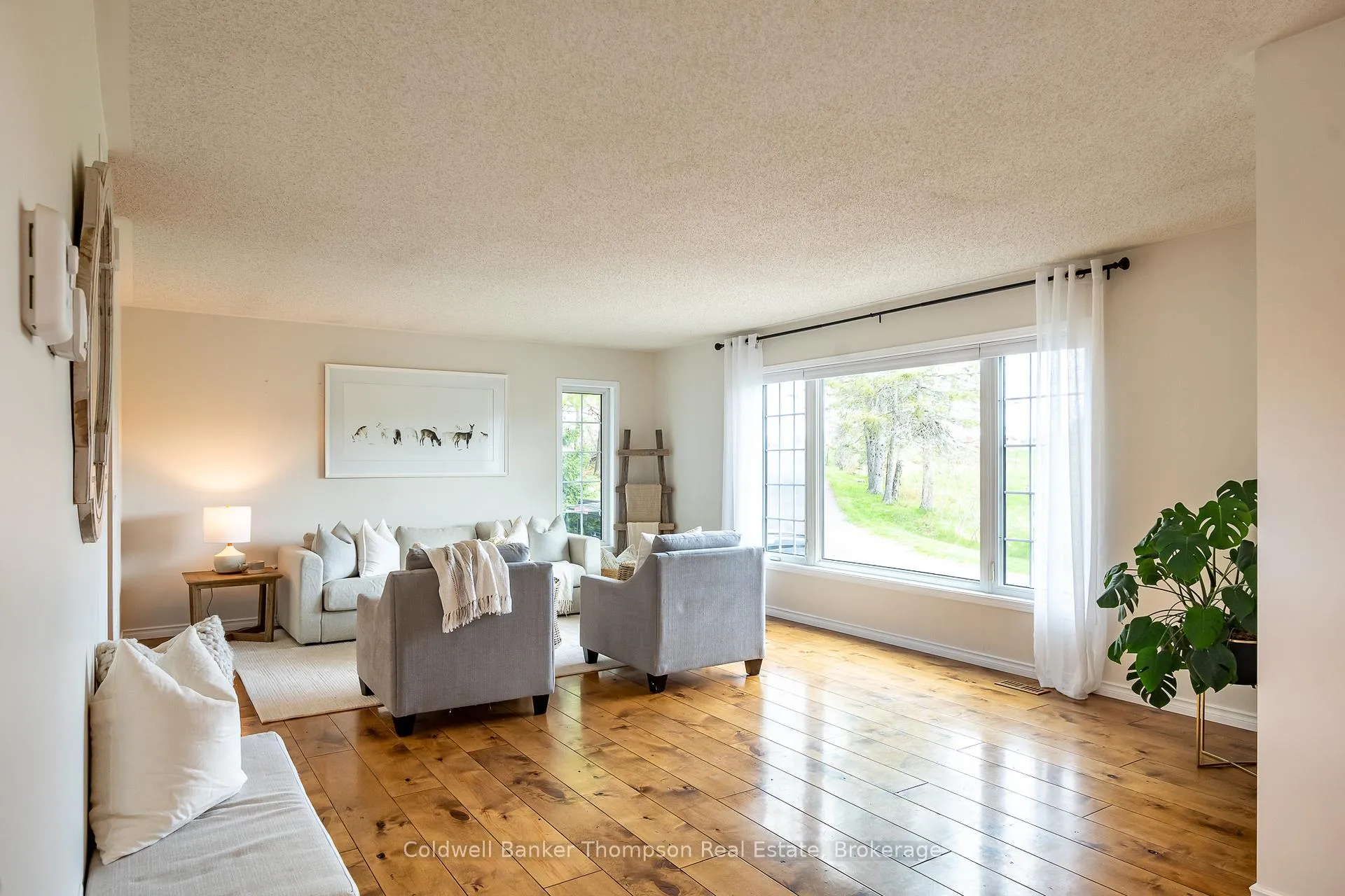 Photo 3 of 3737 124 Highway, Magnetawan — HOMEH