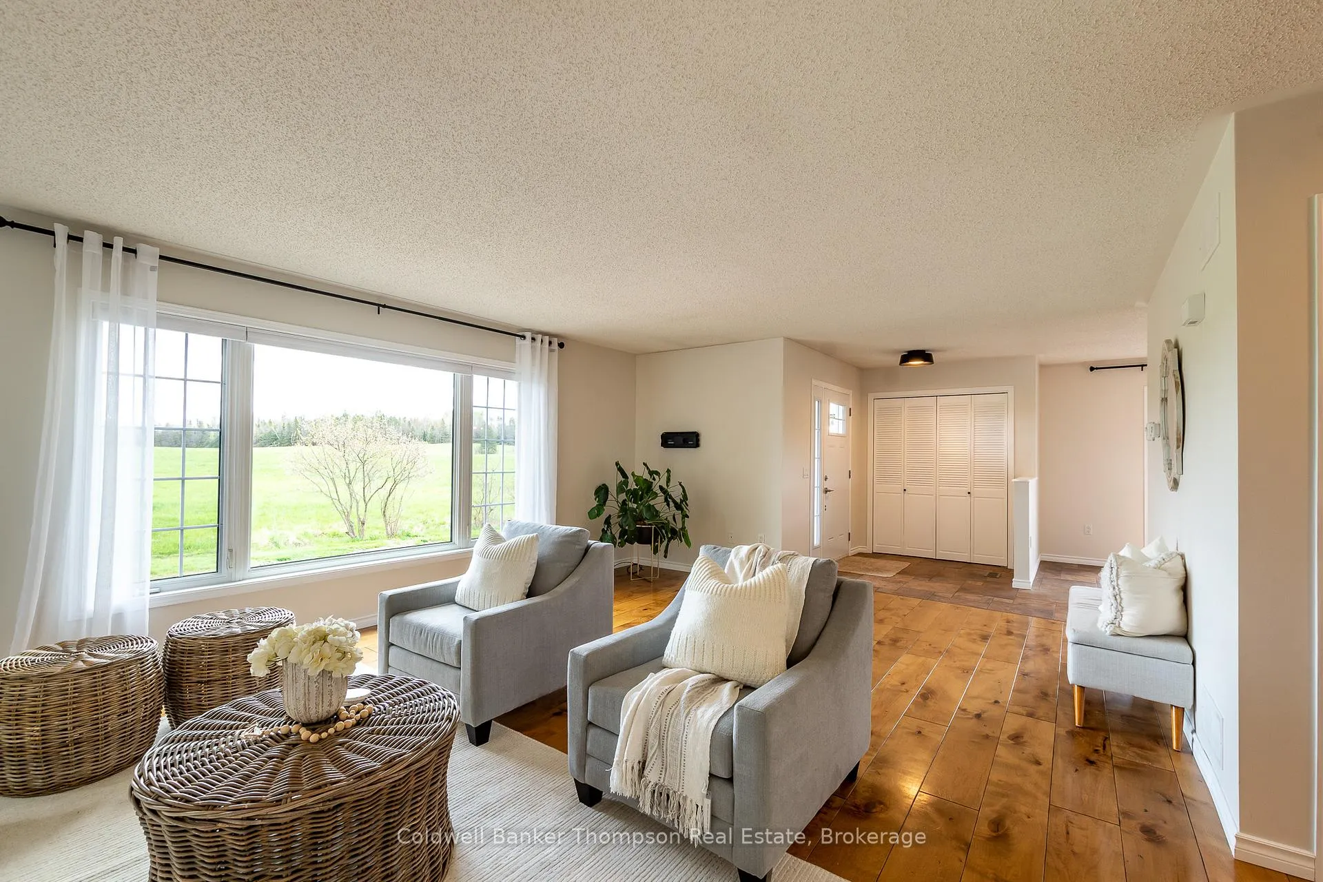 Photo 4 of 3737 124 Highway, Magnetawan — HOMEH