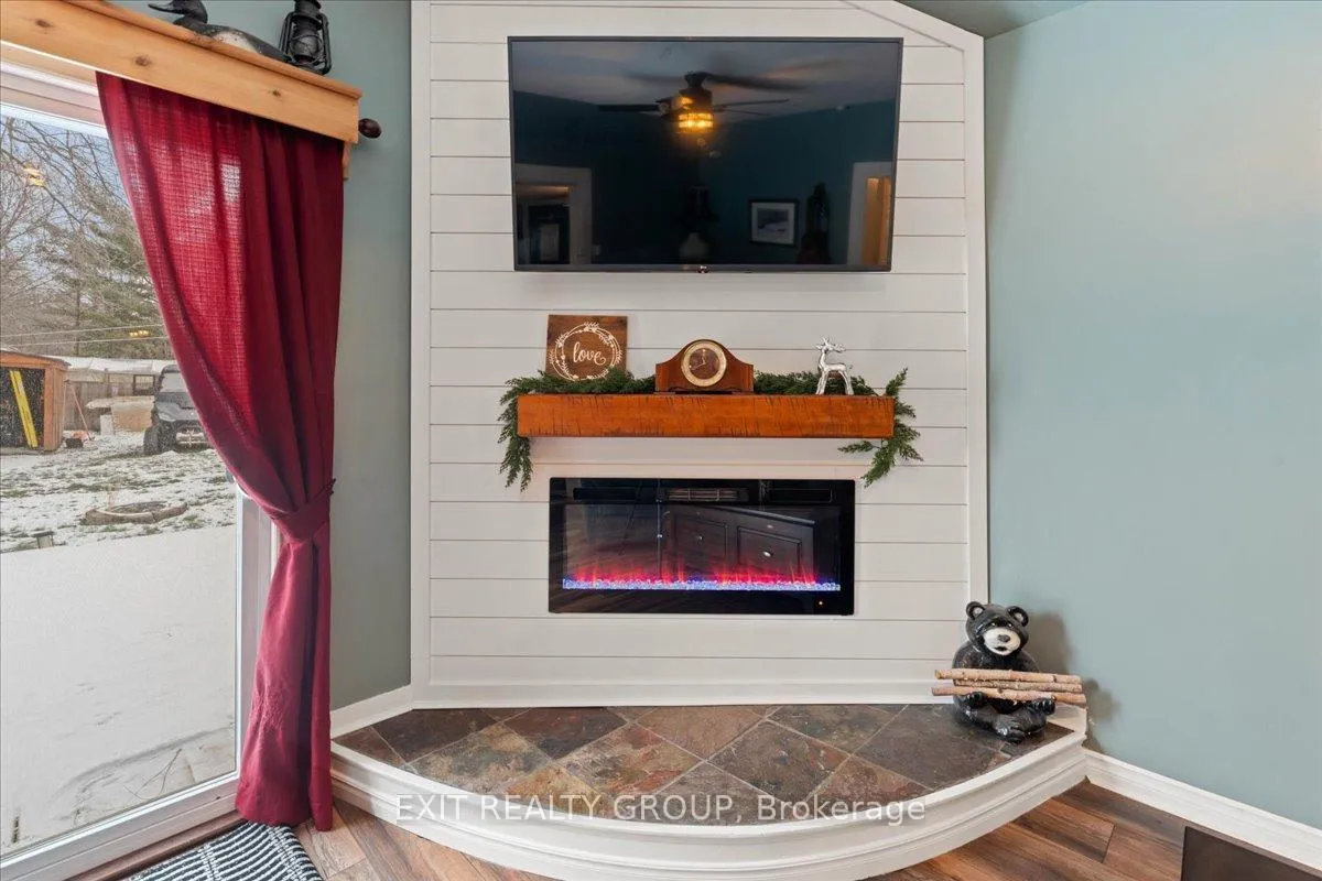 Photo 7 of 391 Thomas Street, Deseronto, Deseronto (Town) — HOMEH
