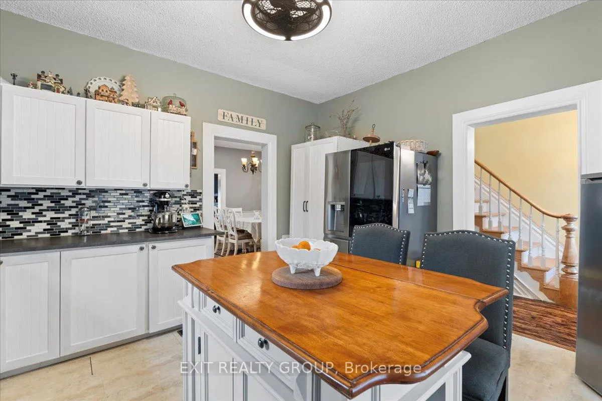Photo 13 of 391 Thomas Street, Deseronto, Deseronto (Town) — HOMEH