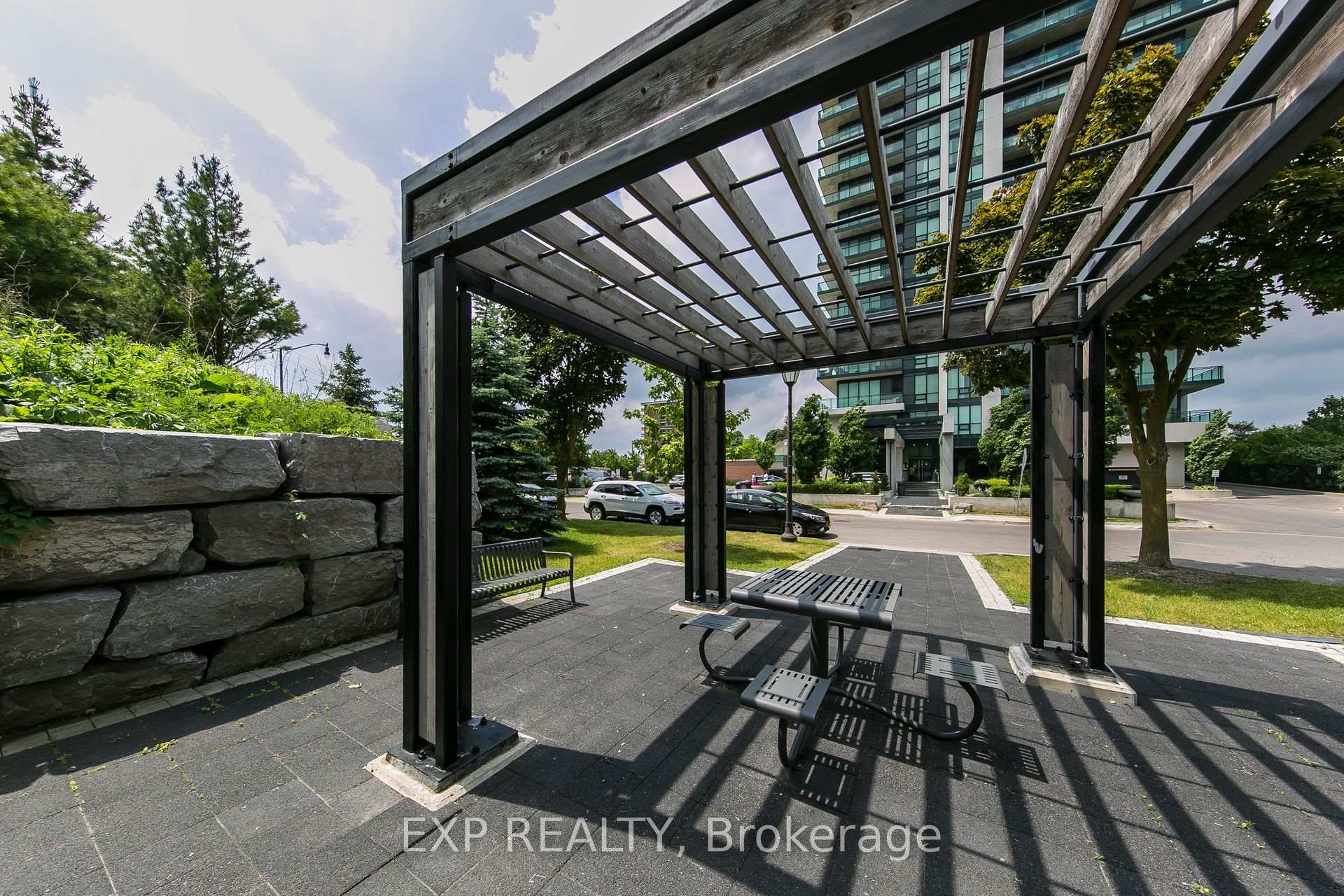 Photo 14 of Unit 2503, 100 John Street, Brampton, Downtown Brampton — HOMEH