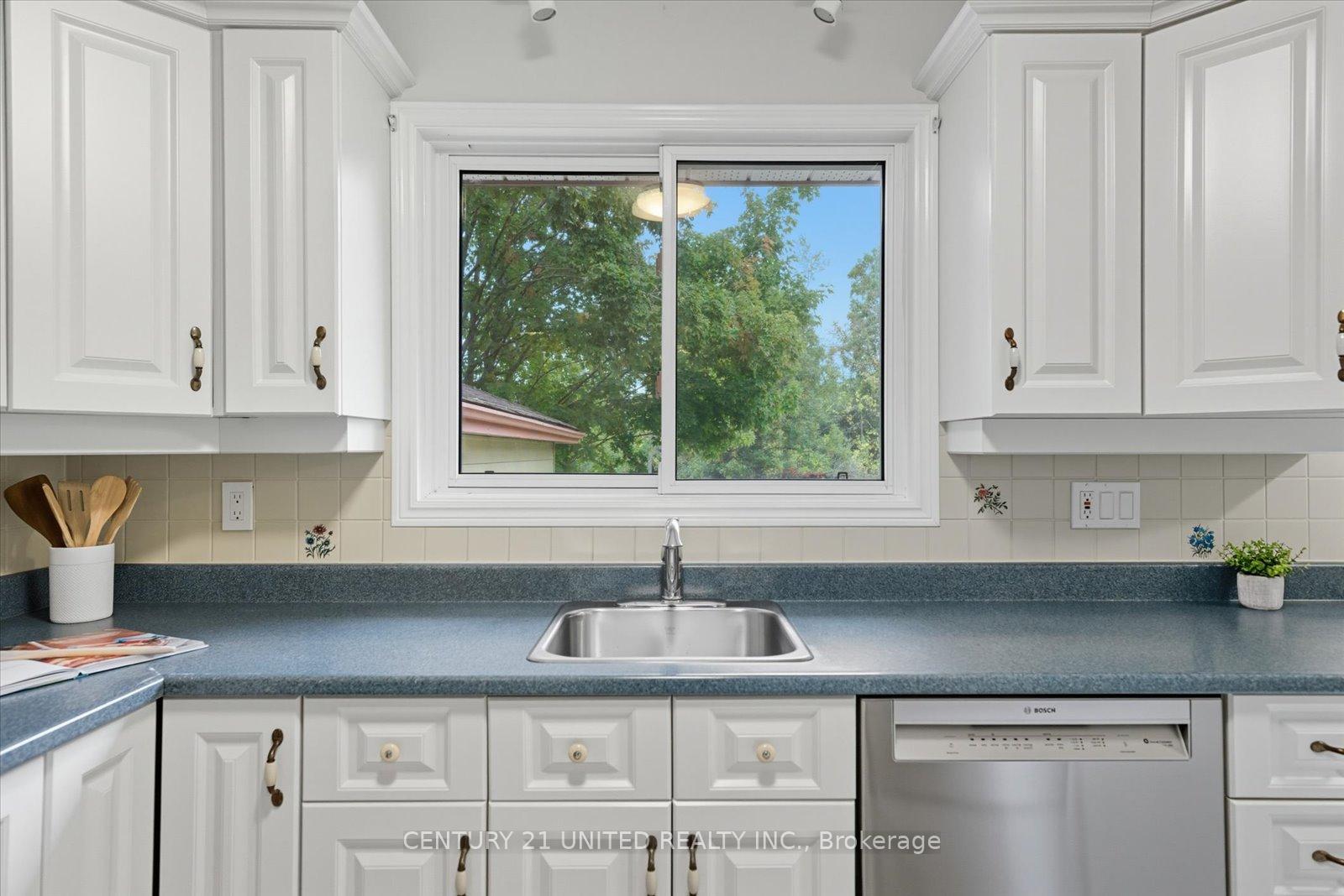Photo 18 of 170 Coral Drive, Douro-Dummer — HOMEH