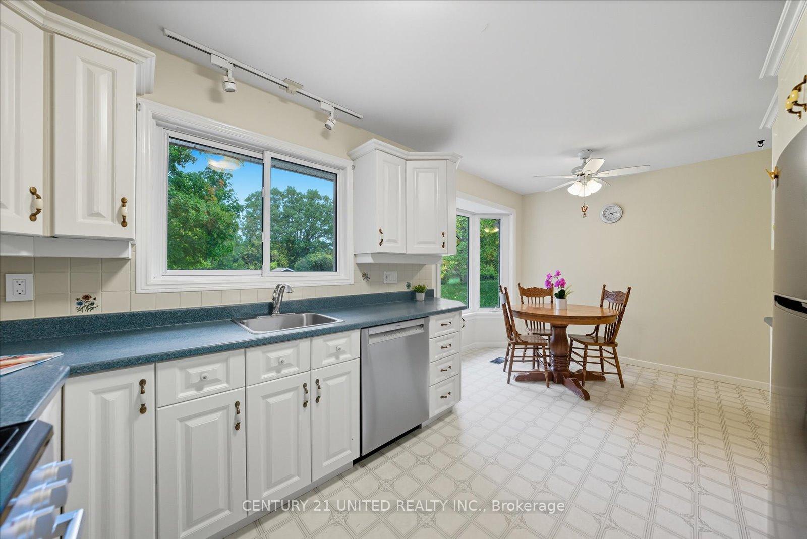 Photo 19 of 170 Coral Drive, Douro-Dummer — HOMEH