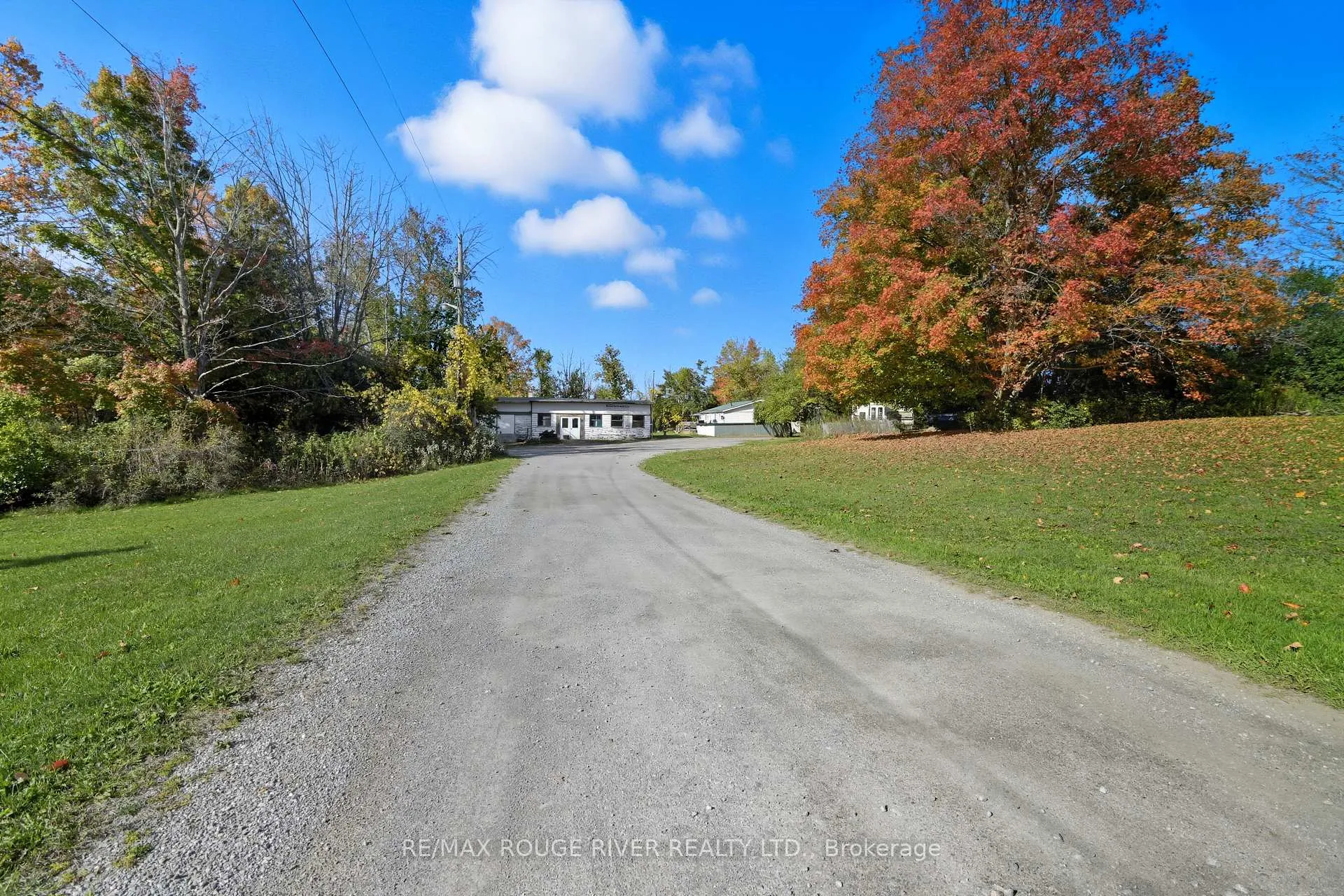 Photo 3 of 122 County Road 4 E, Douro-Dummer — HOMEH