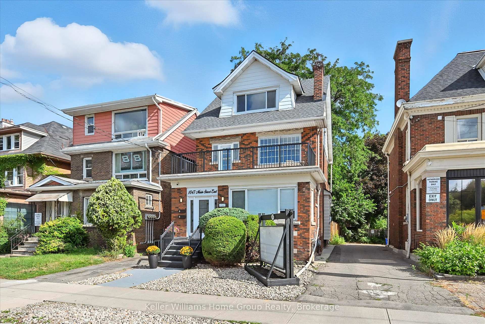 Photo 3 of 1047 Main Street E, Hamilton, Crown Point — HOMEH