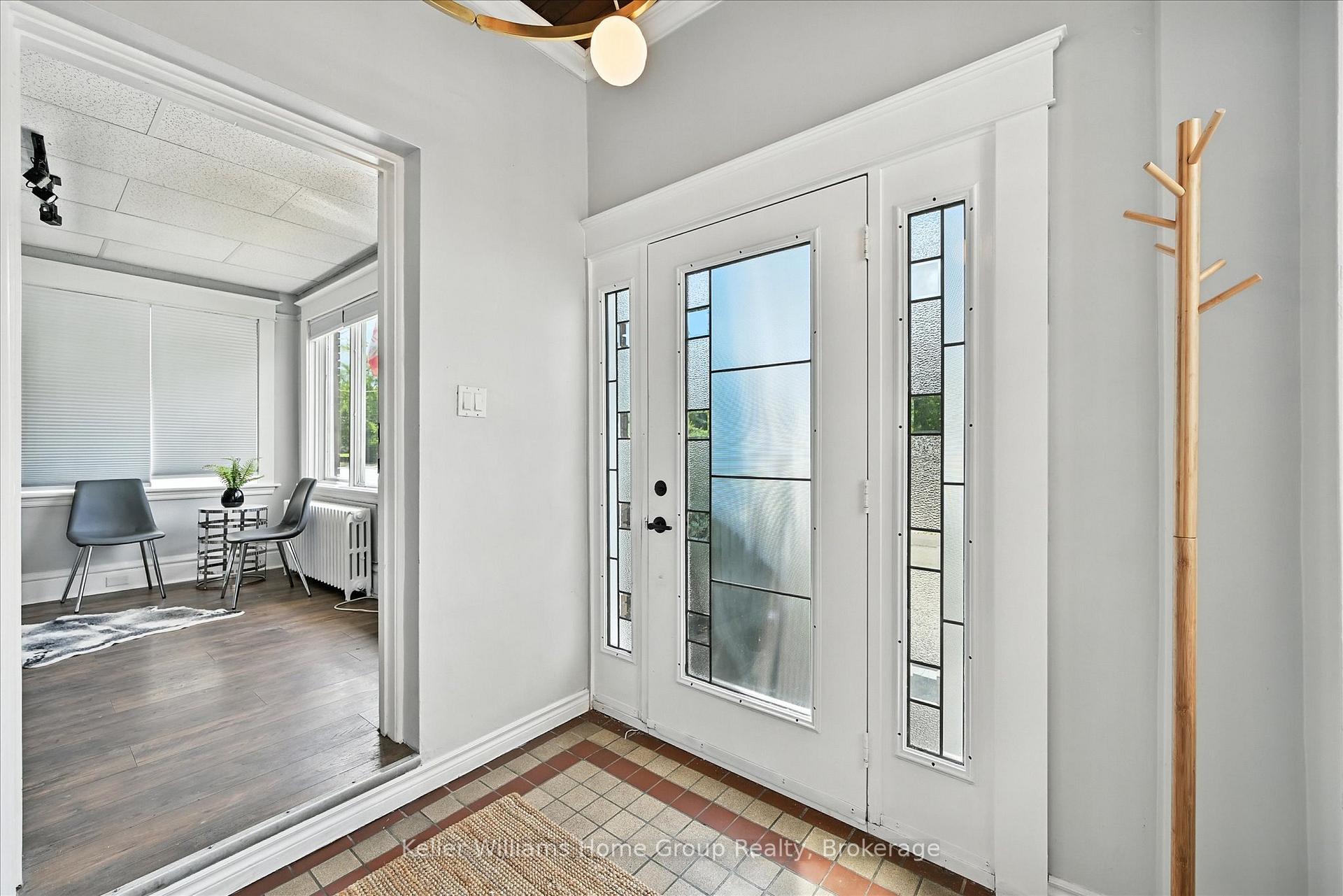 Photo 4 of 1047 Main Street E, Hamilton, Crown Point — HOMEH