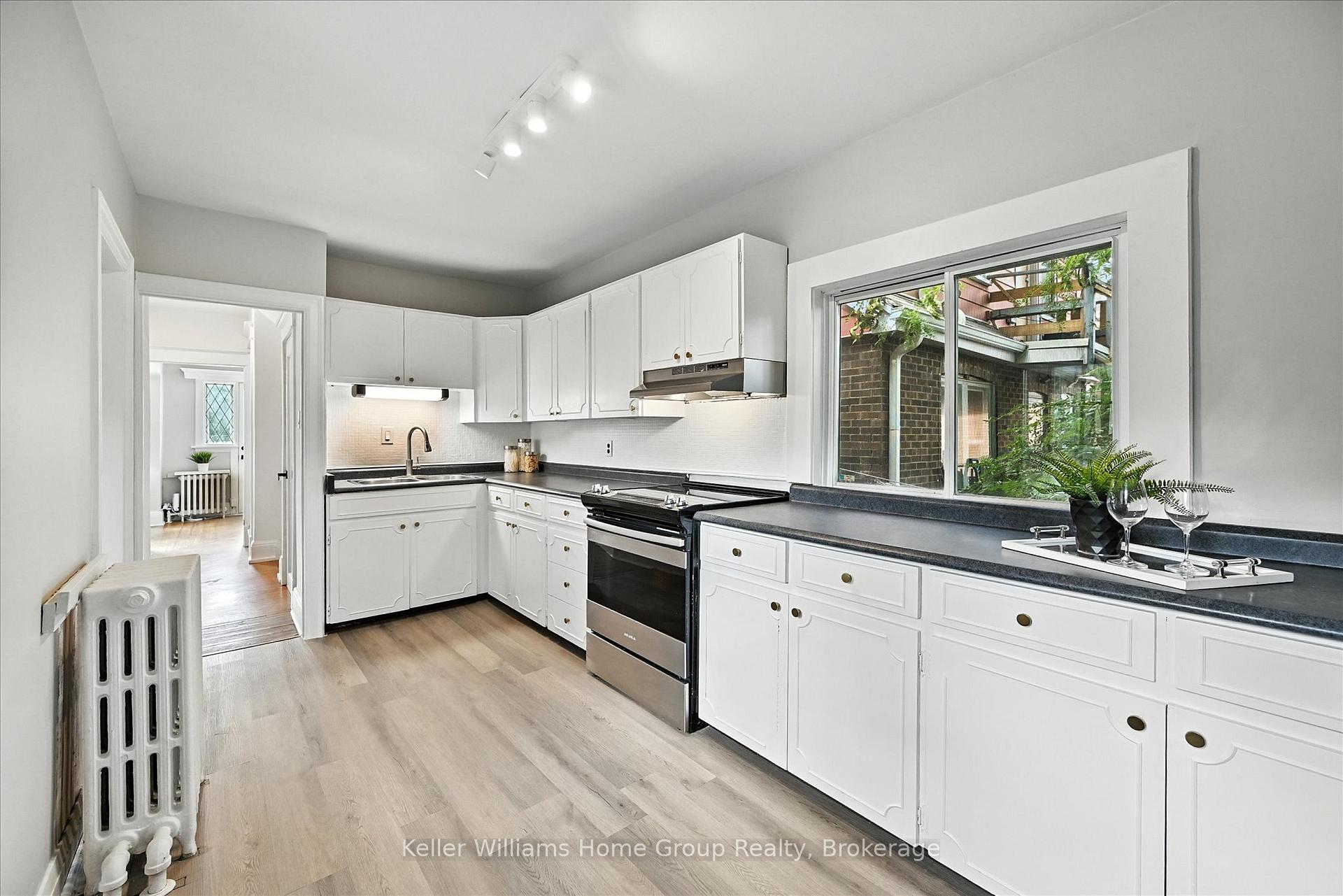 Photo 21 of 1047 Main Street E, Hamilton, Crown Point — HOMEH