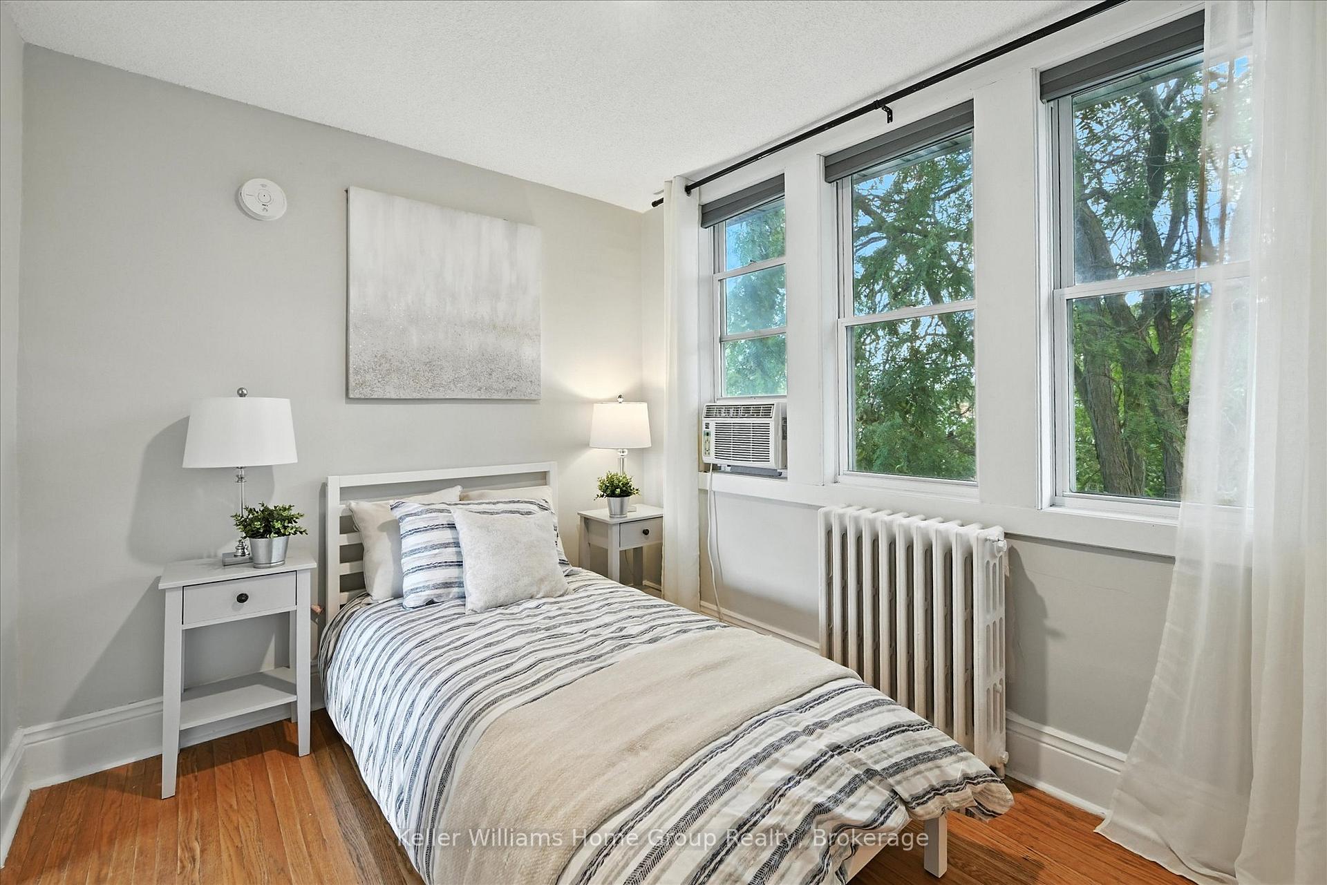 Photo 29 of 1047 Main Street E, Hamilton, Crown Point — HOMEH